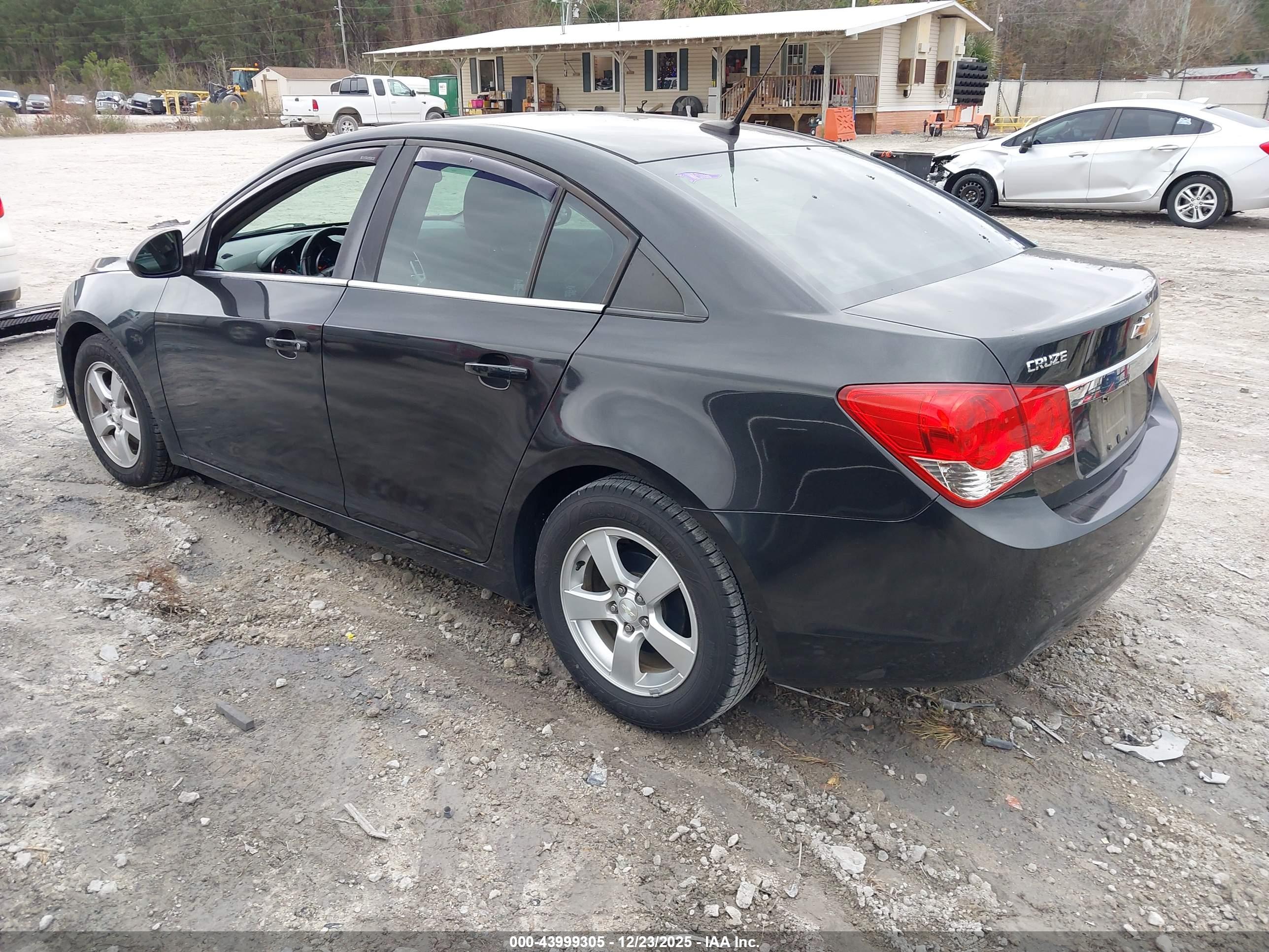 CHEVROLET CRUZE image 3
