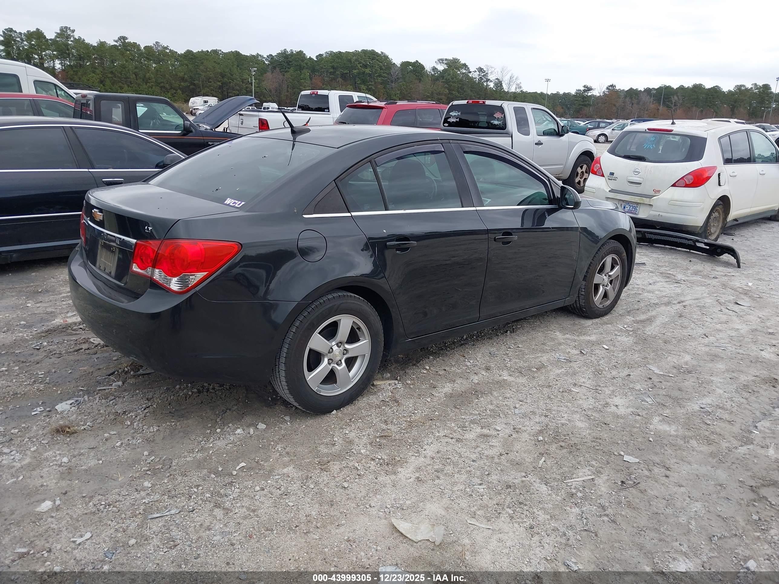 CHEVROLET CRUZE image 4