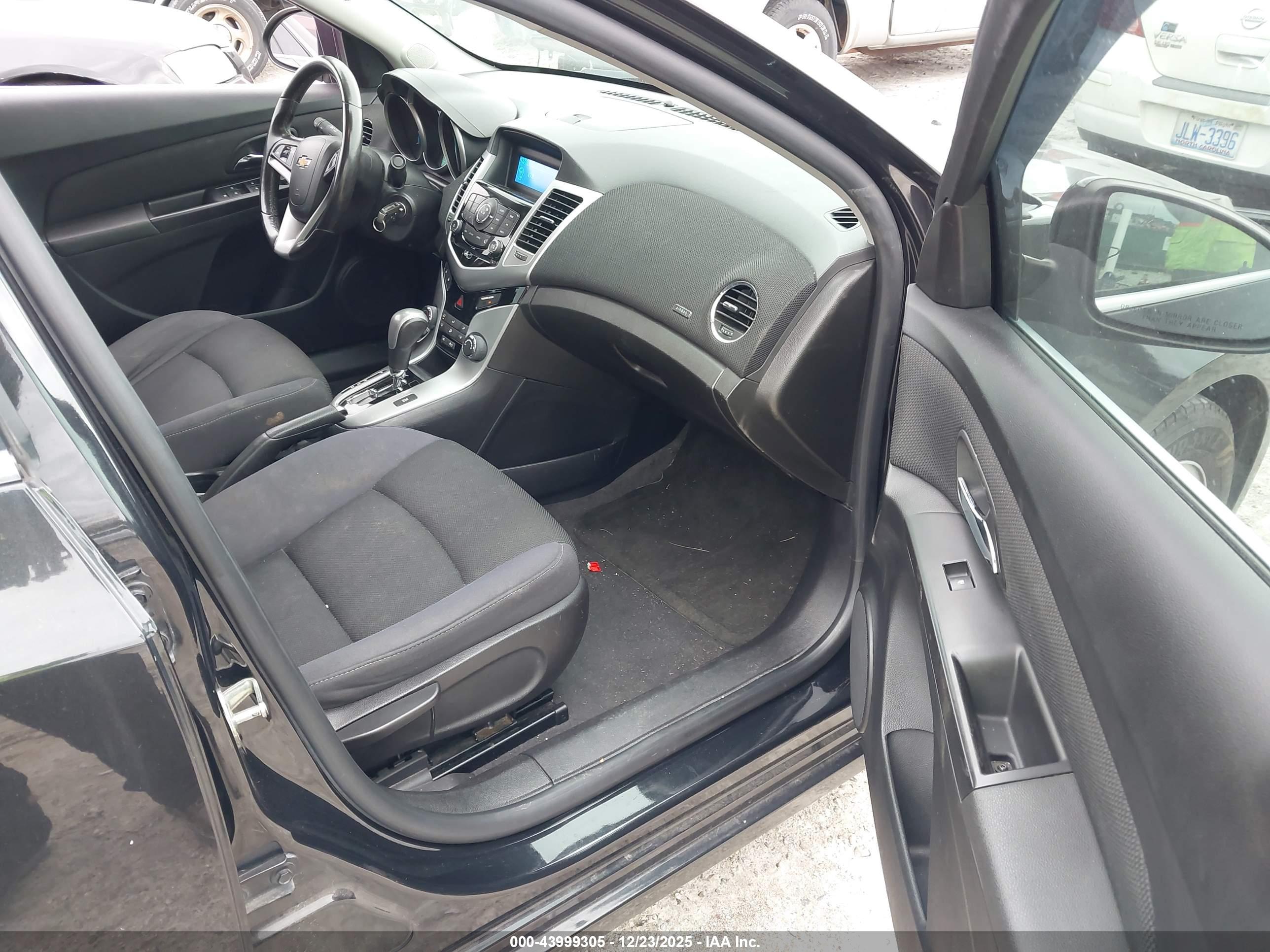 CHEVROLET CRUZE image 5