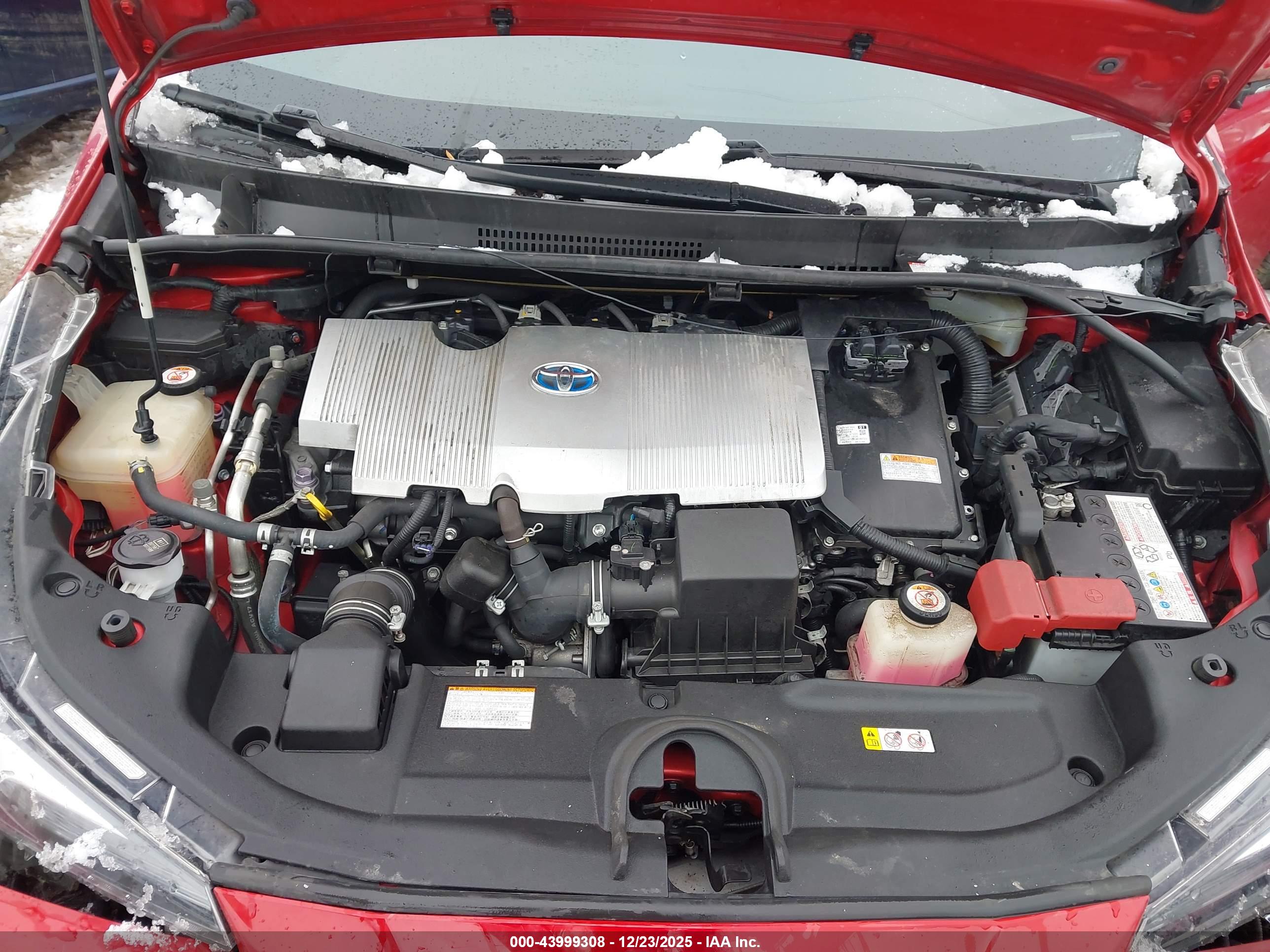 TOYOTA PRIUS image 10