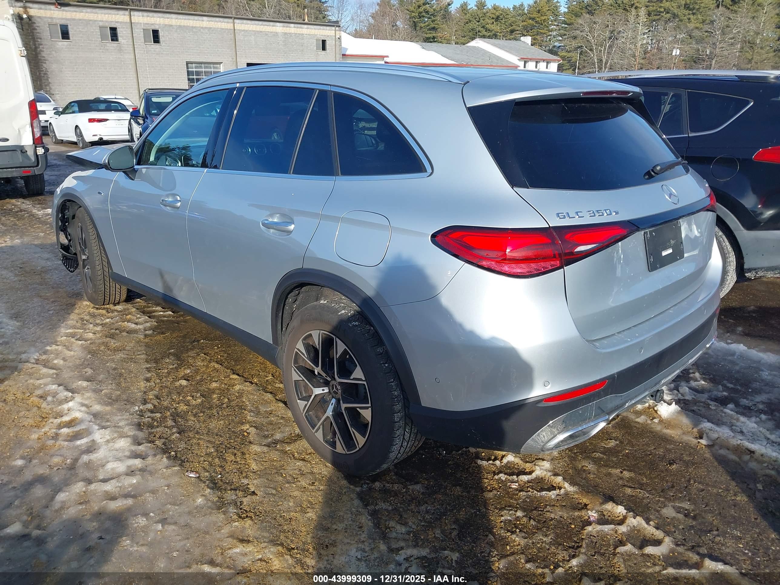 MERCEDES-BENZ GLC image 3