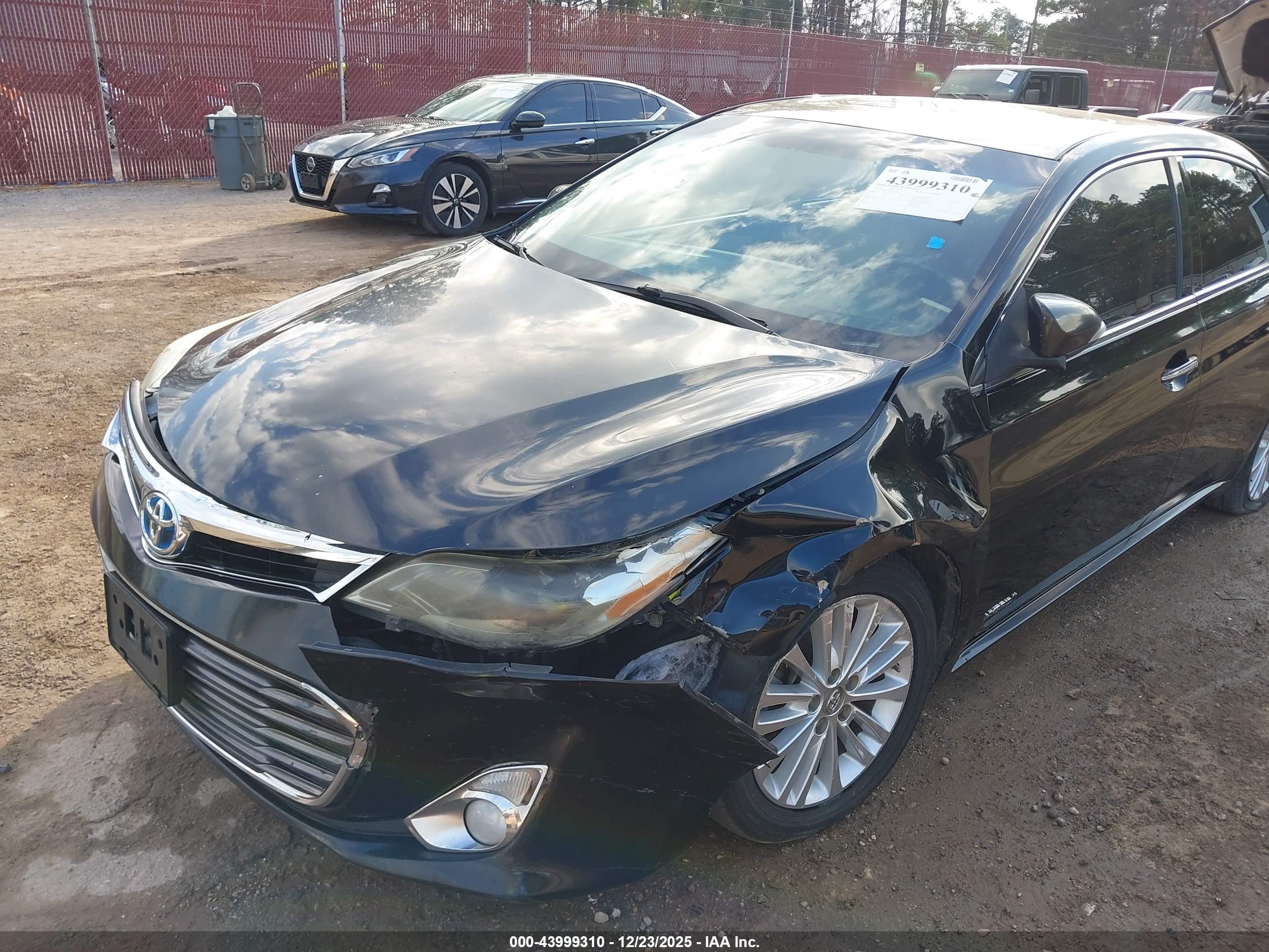 TOYOTA AVALON image 6
