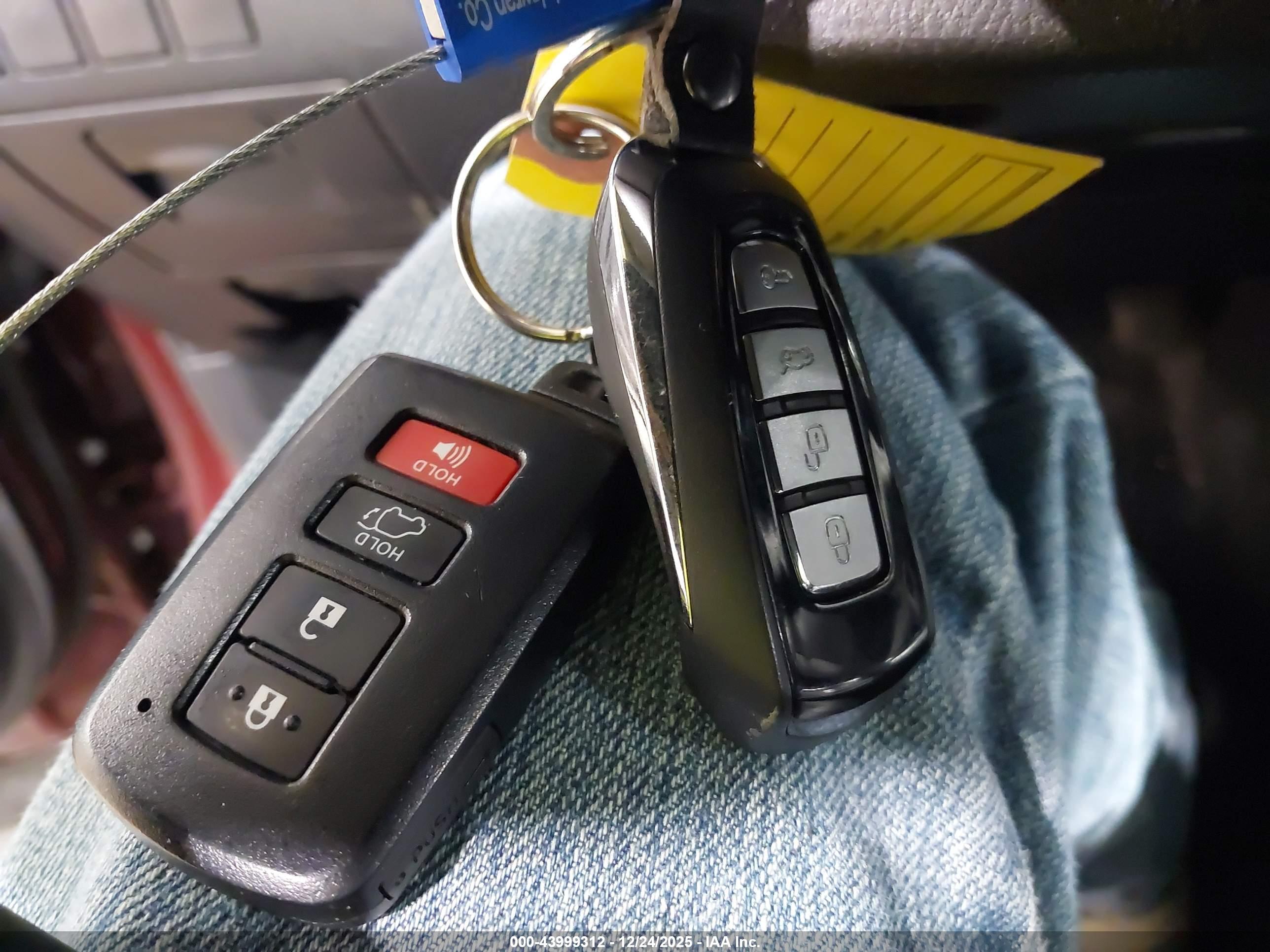 TOYOTA HIGHLANDER image 11