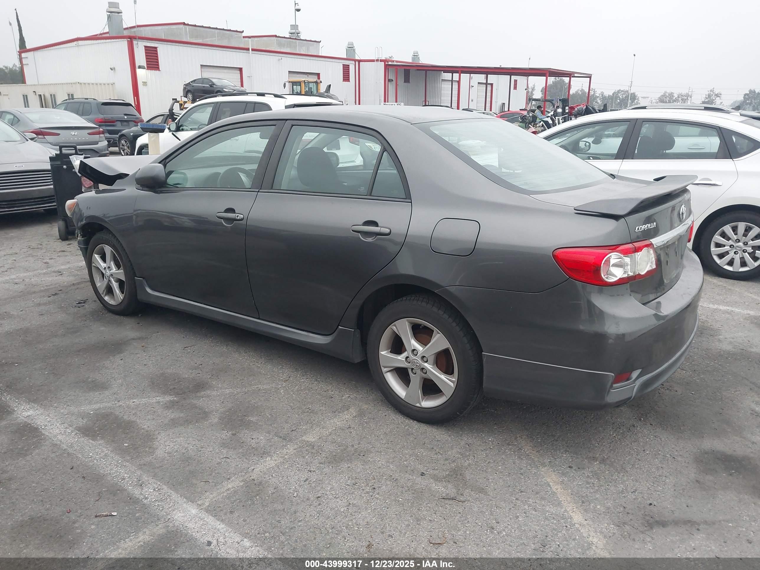 TOYOTA COROLLA image 3