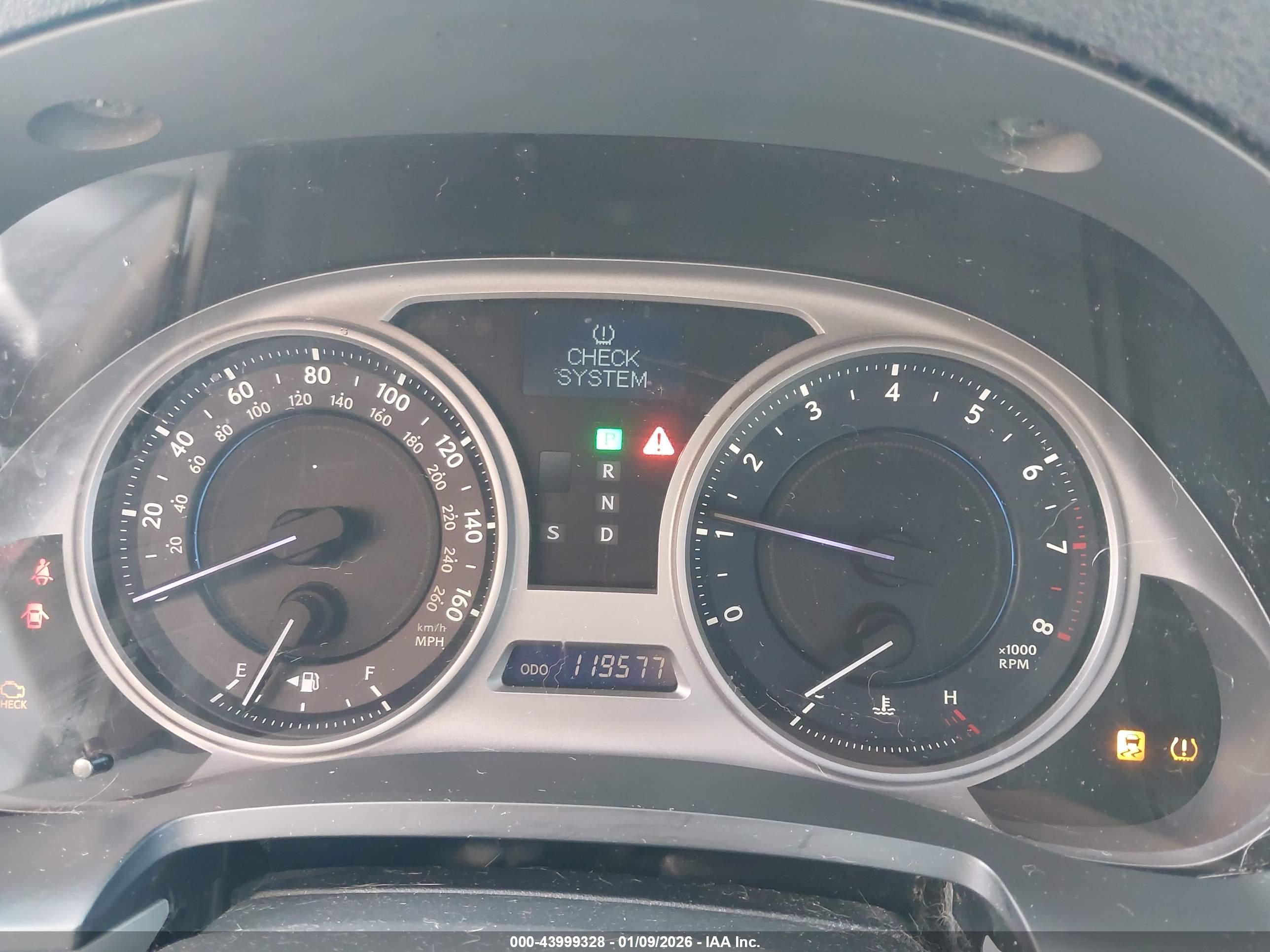 LEXUS IS image 7