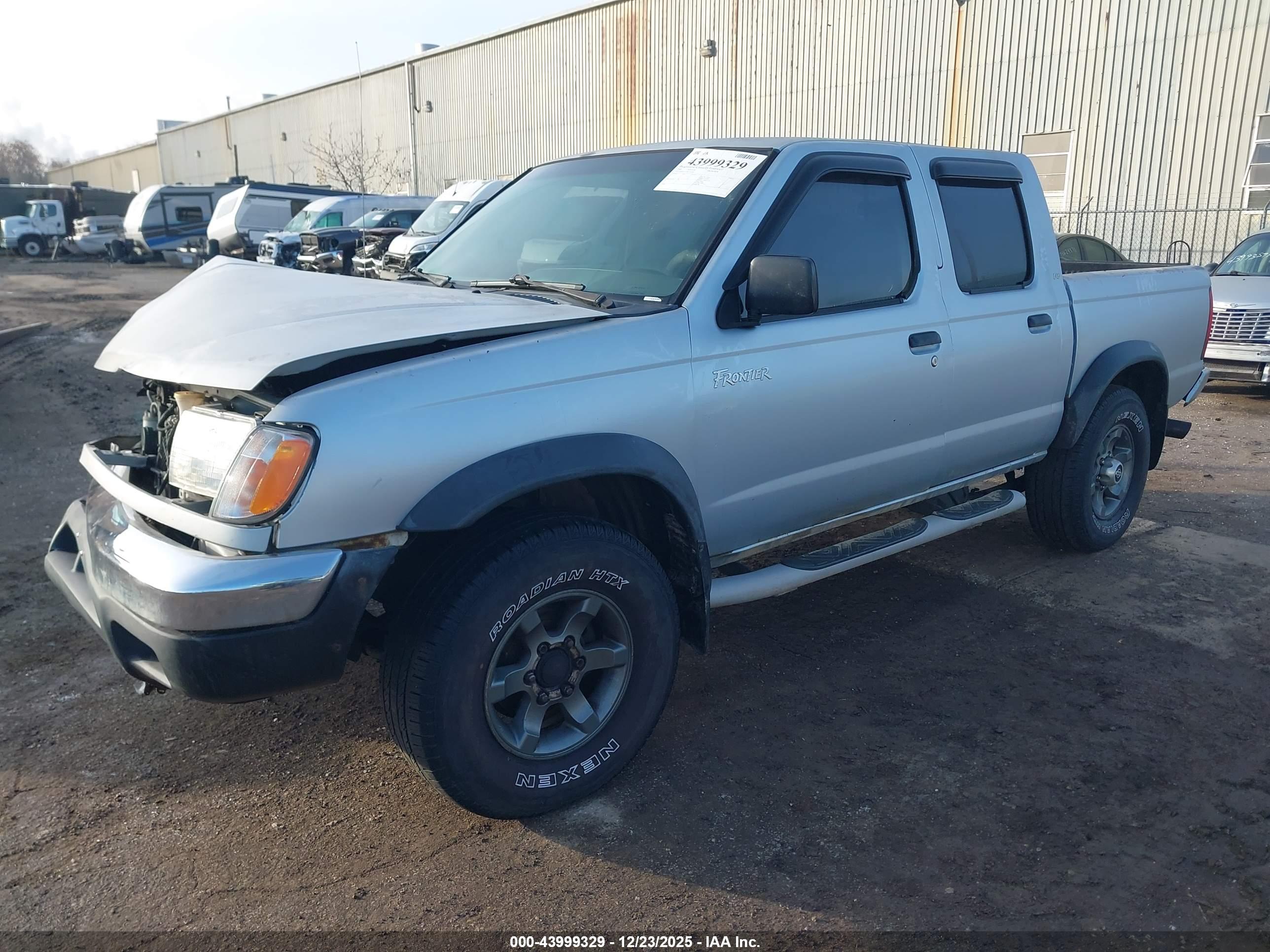 NISSAN FRONTIER image 2