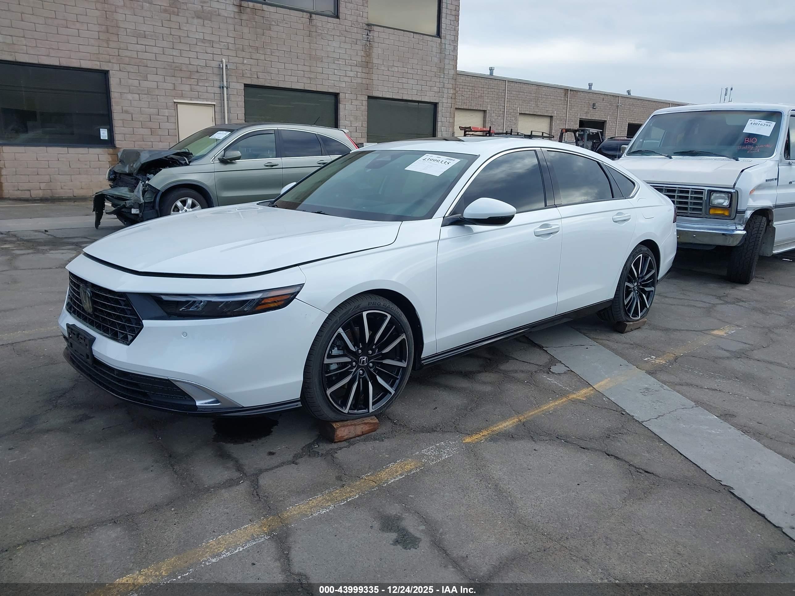 HONDA ACCORD image 2