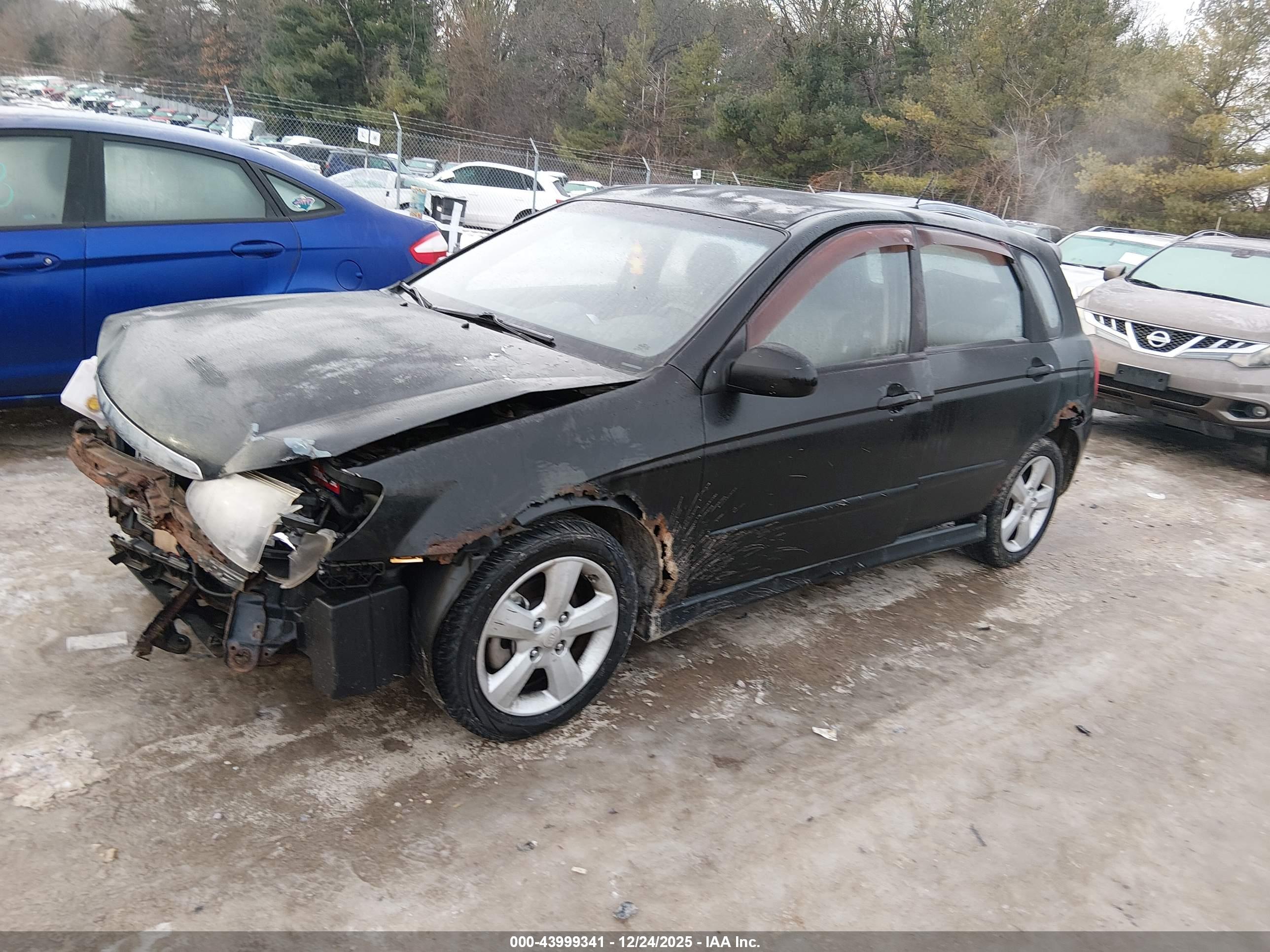KIA SPECTRA5 image 2