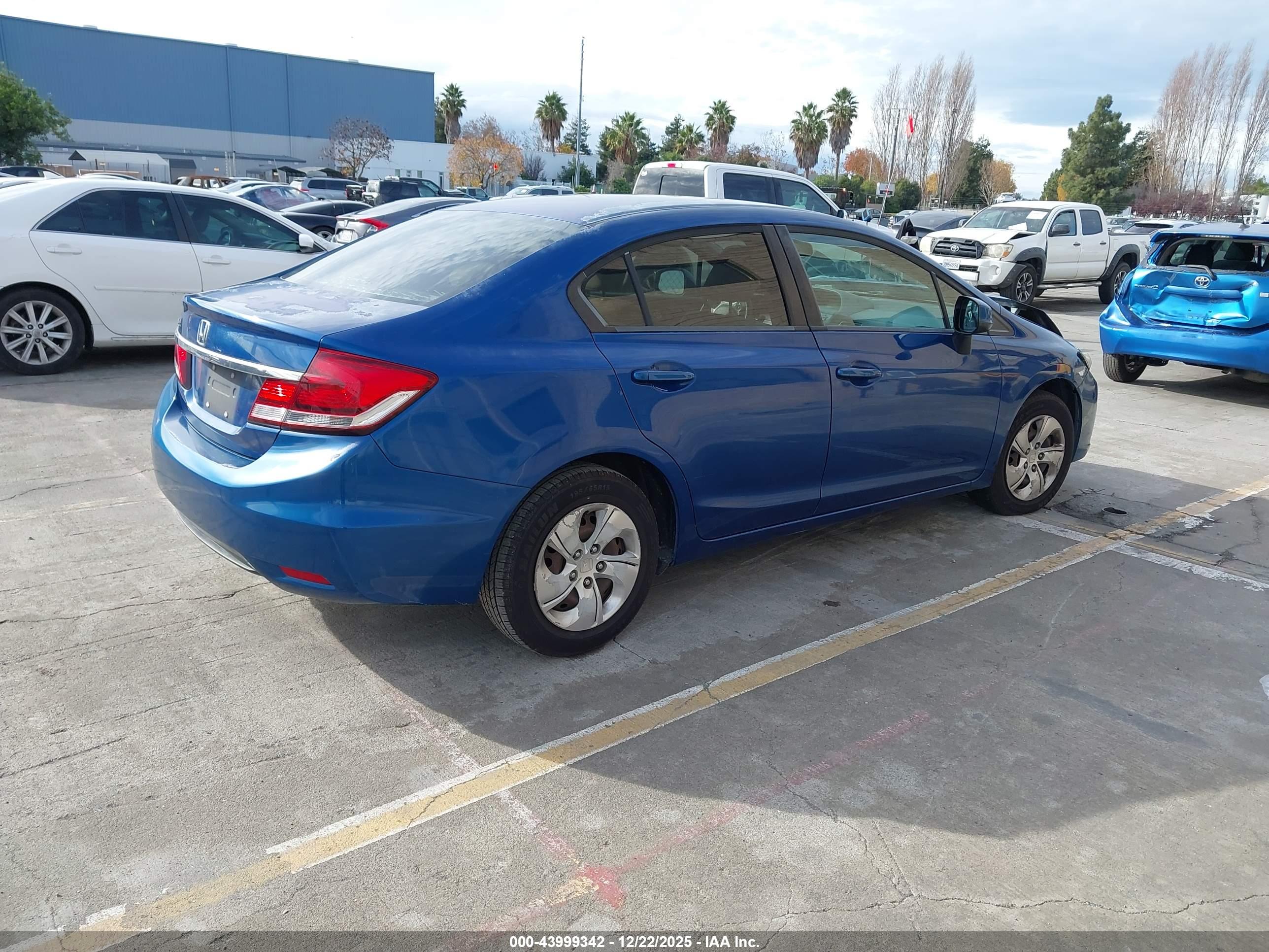HONDA CIVIC image 4