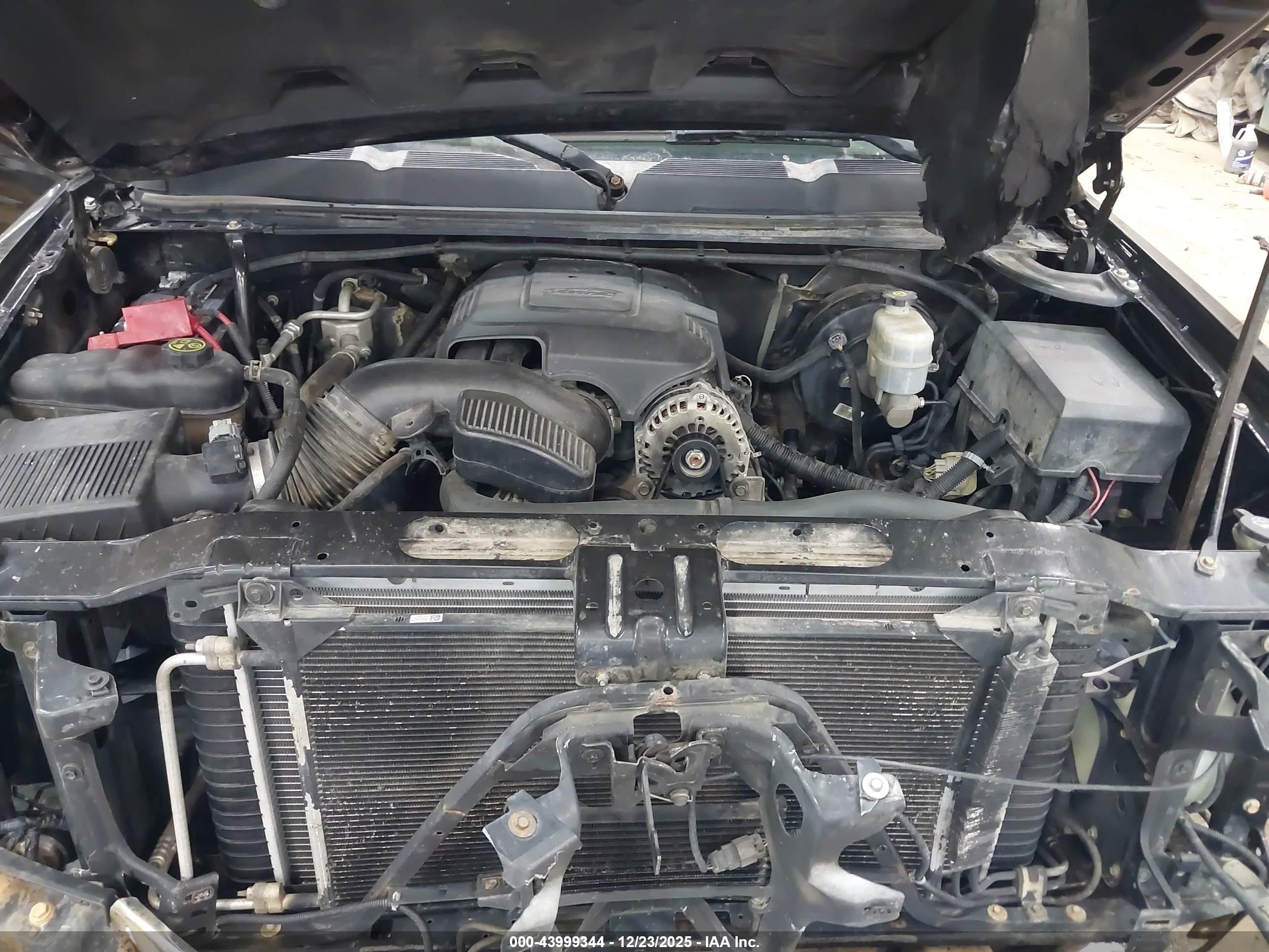 CHEVROLET SILVERADO image 10