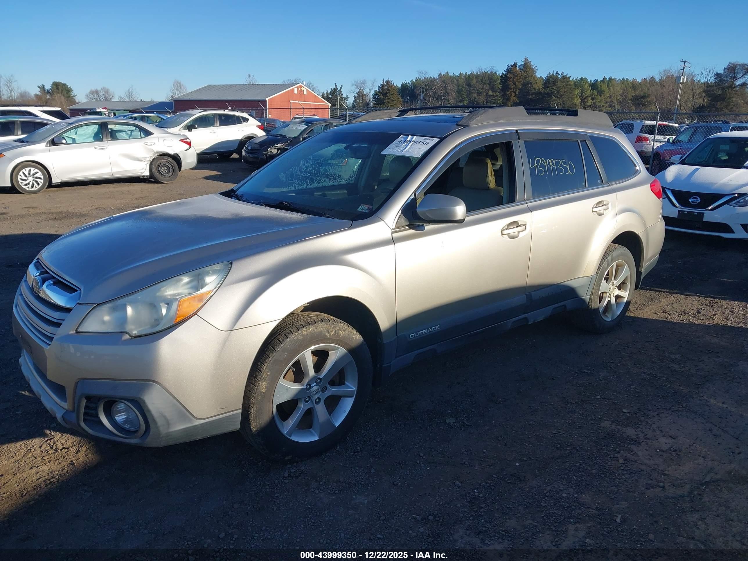 SUBARU OUTBACK image 2
