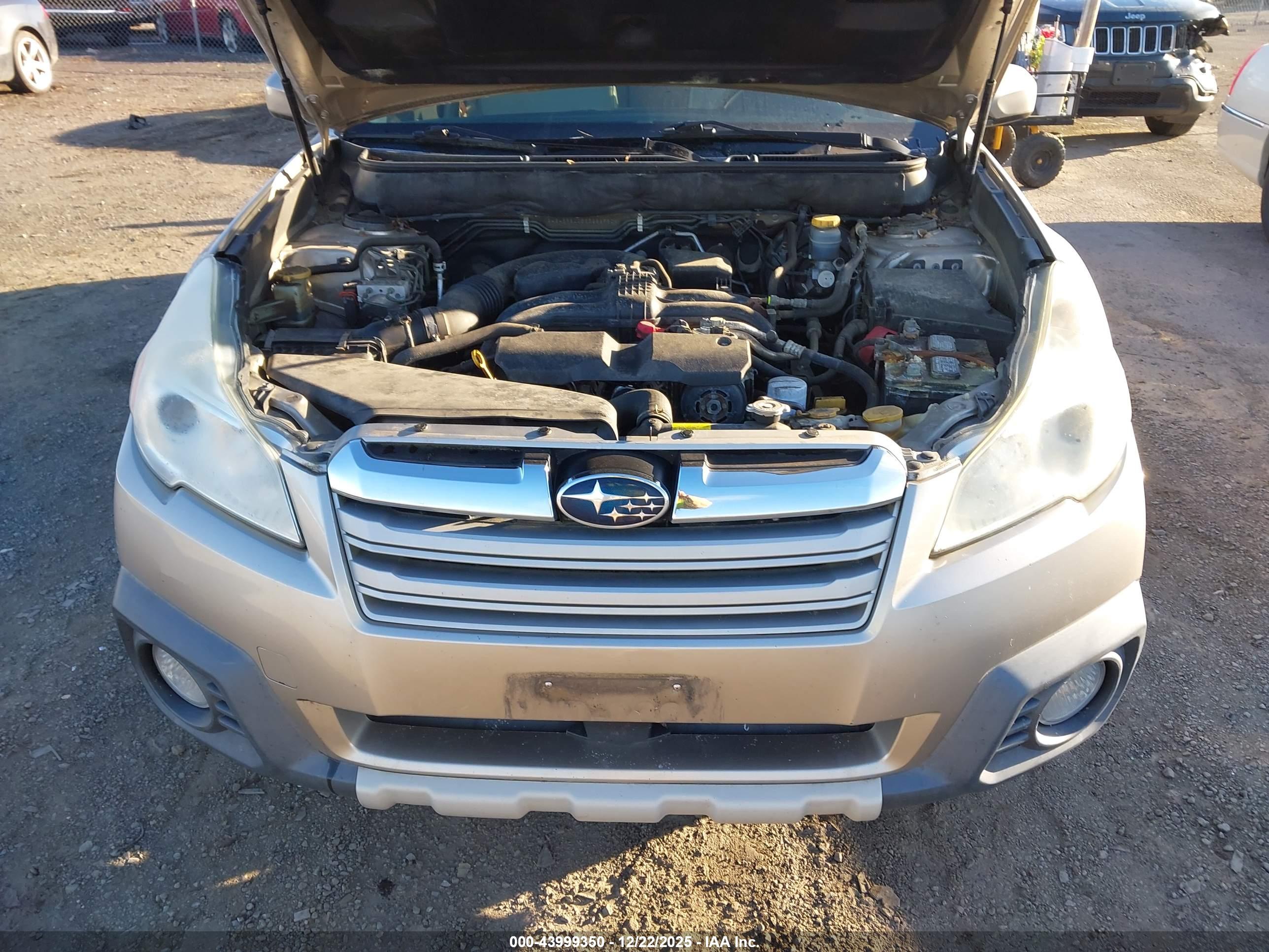 SUBARU OUTBACK image 6