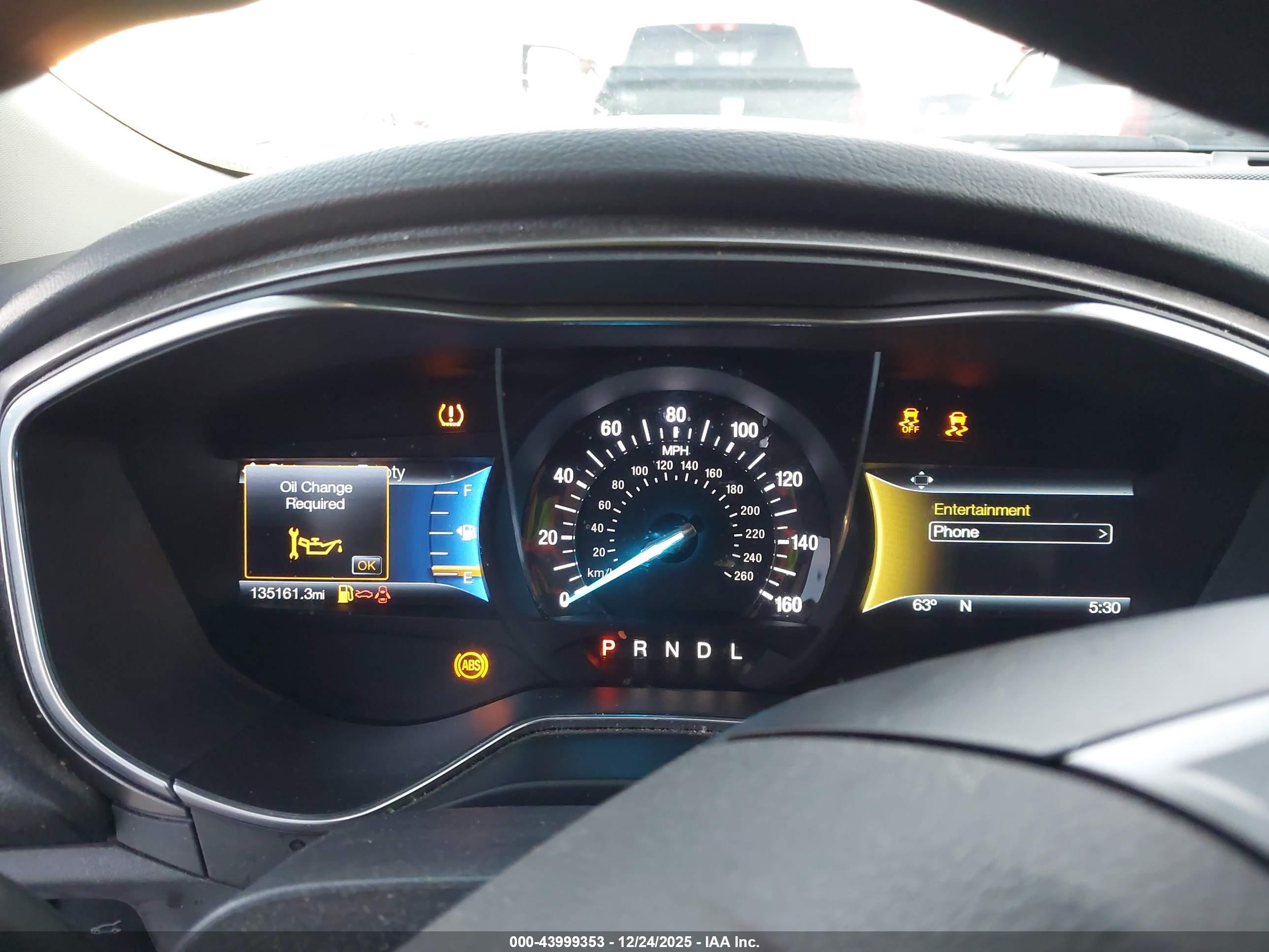 FORD FUSION image 7