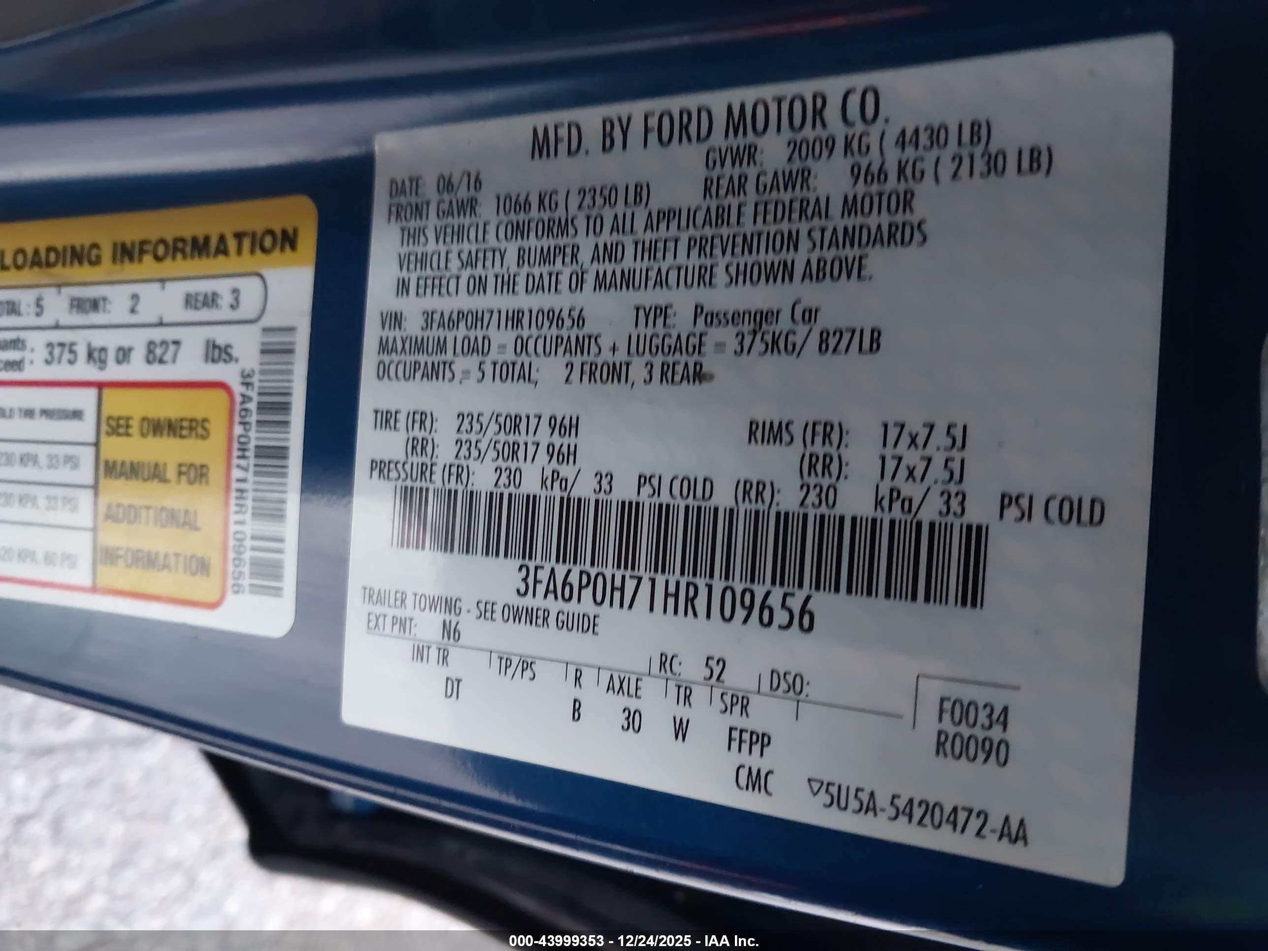 FORD FUSION image 9