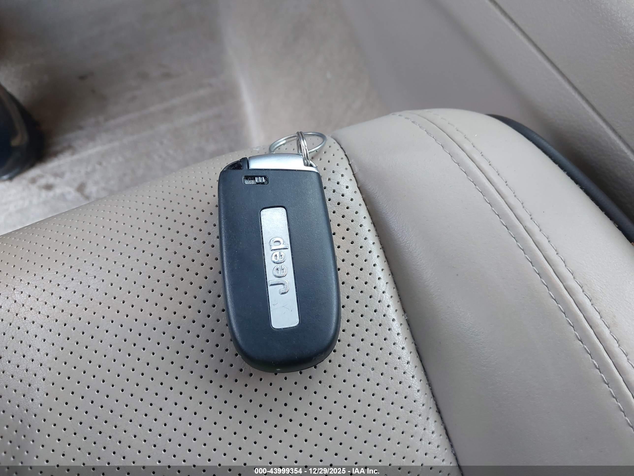 JEEP GRAND image 11