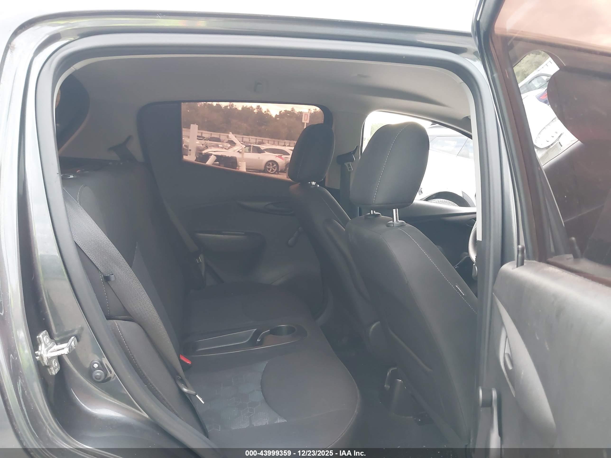 CHEVROLET SPARK image 8