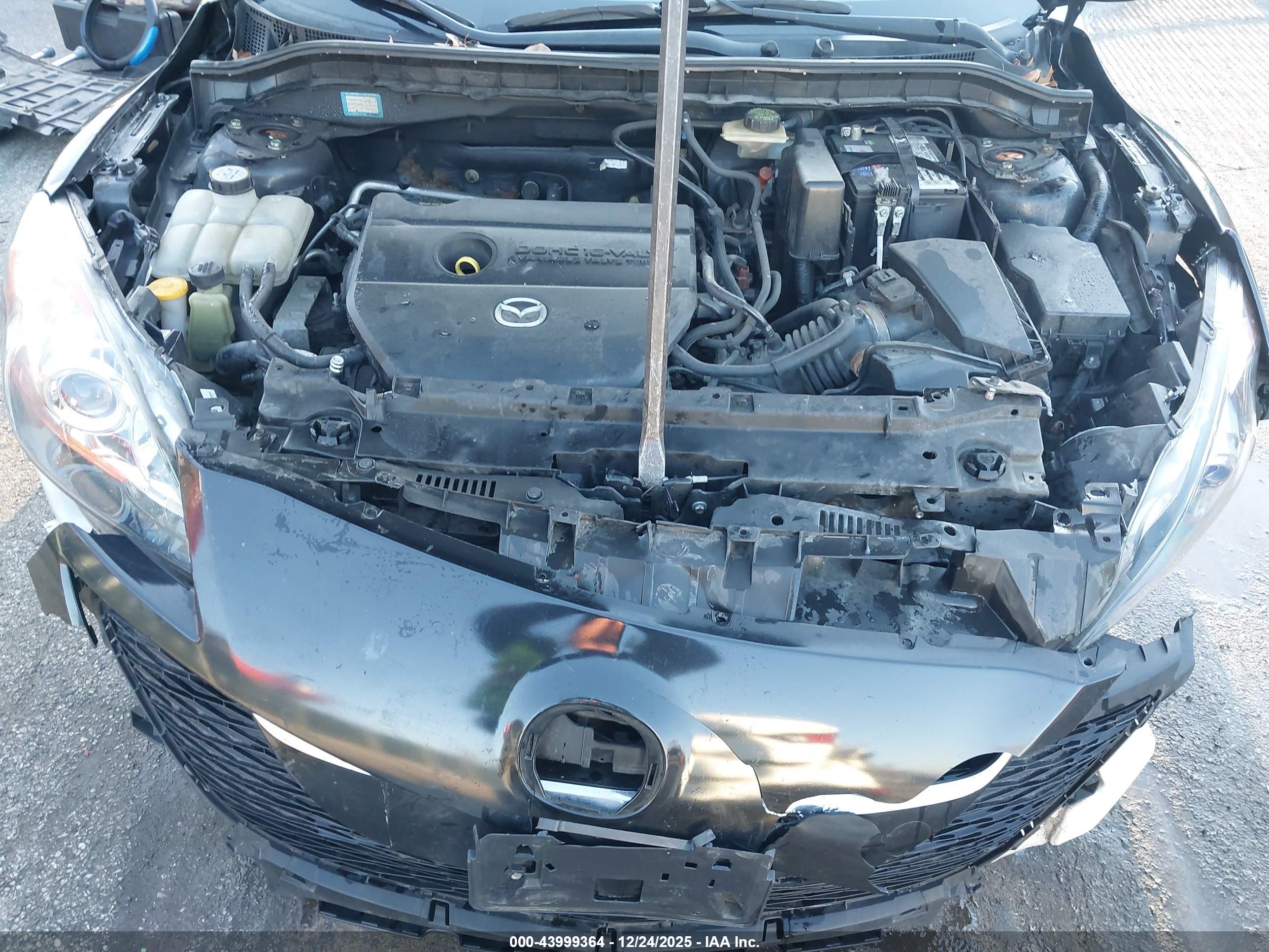 MAZDA MAZDA3 image 10