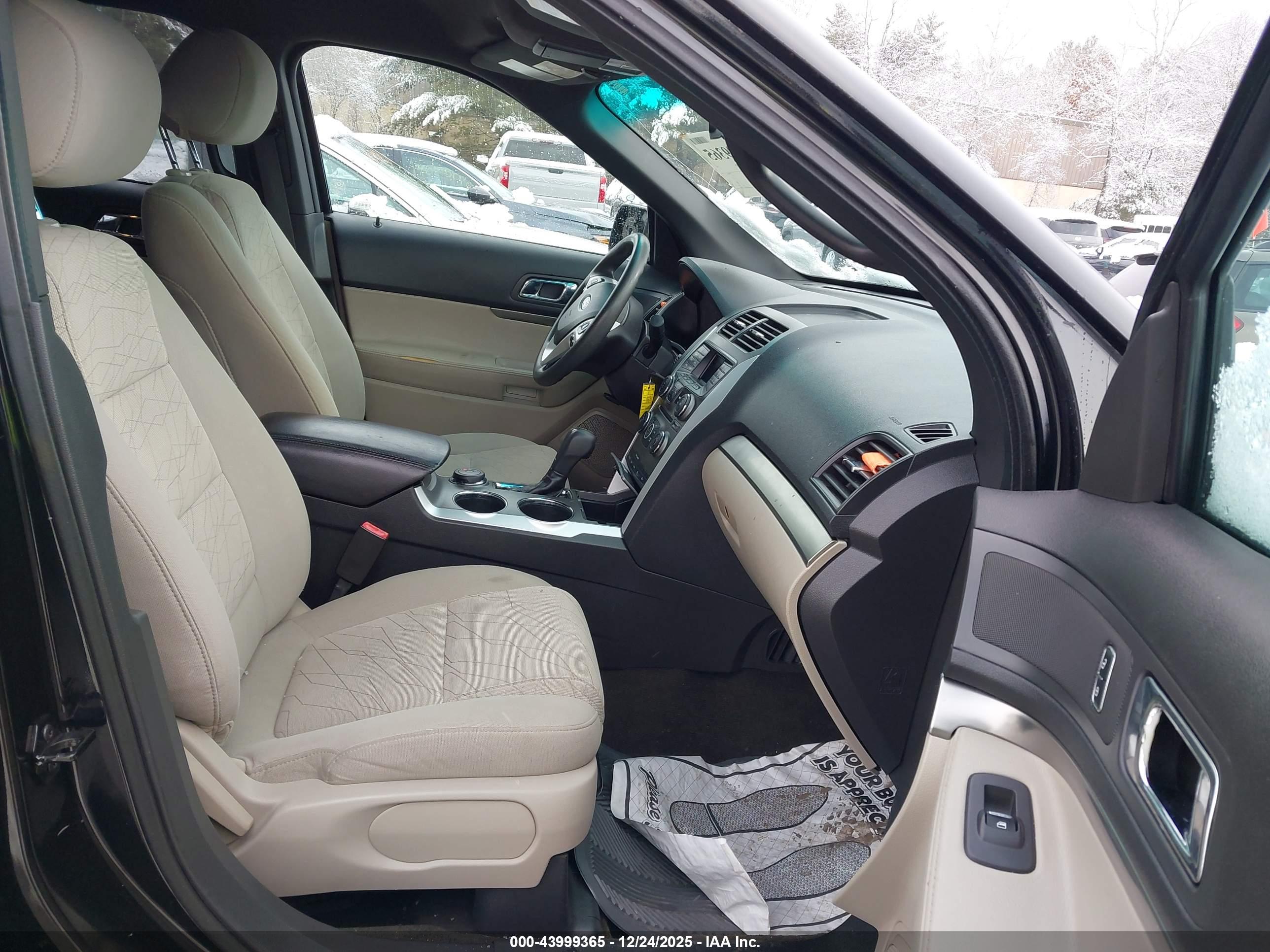 FORD EXPLORER image 5