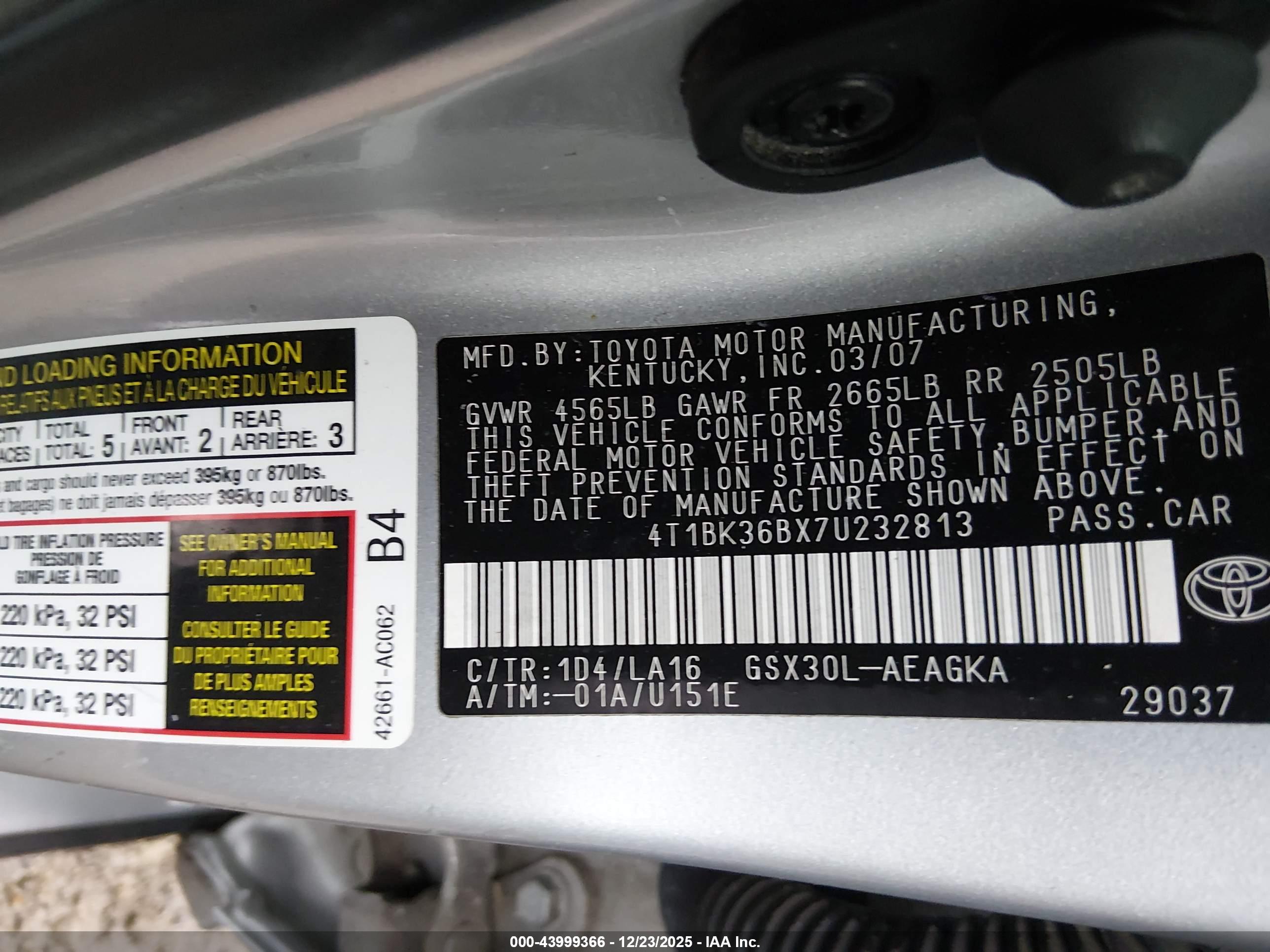 TOYOTA AVALON image 9