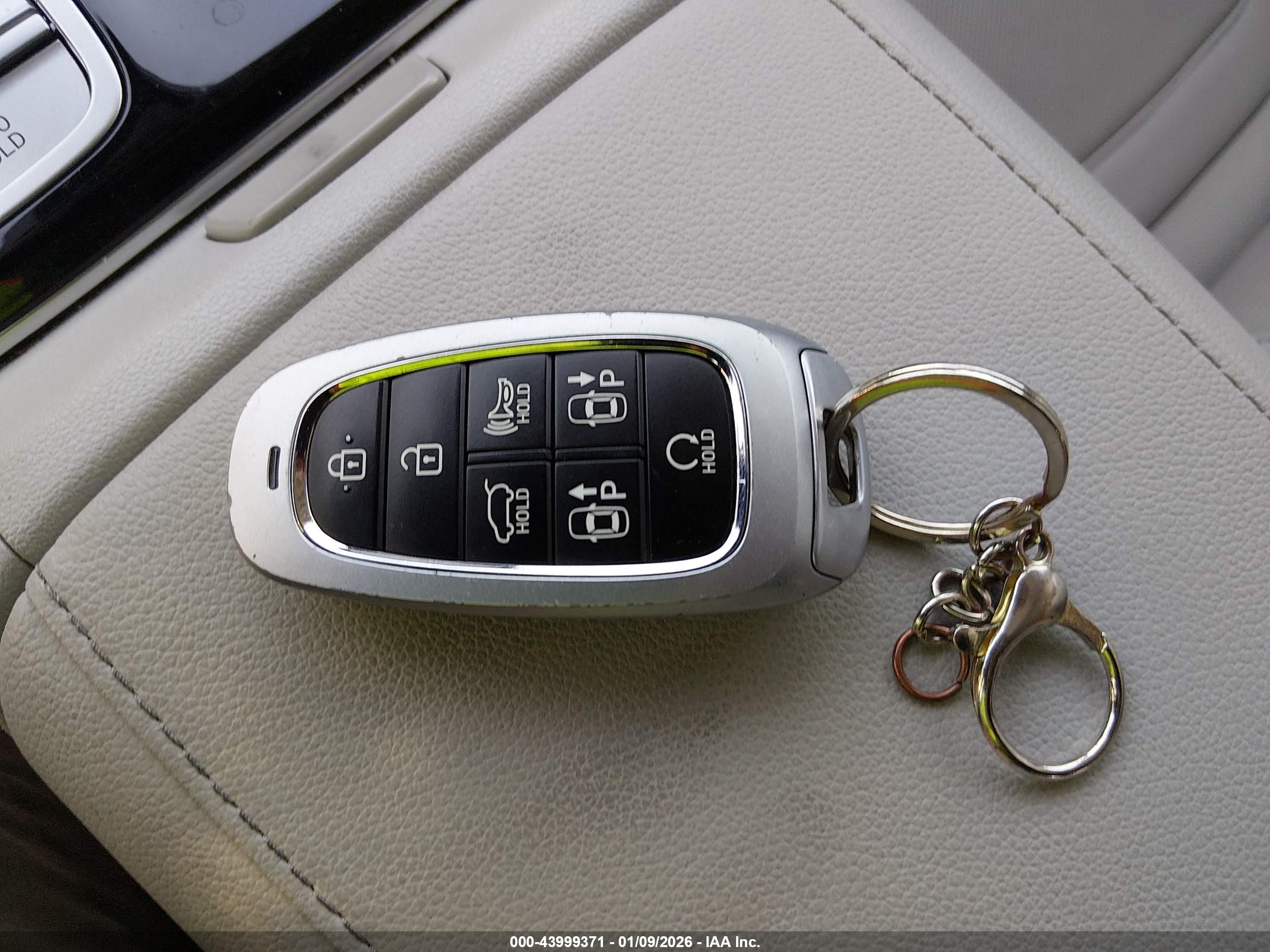 HYUNDAI TUCSON image 11