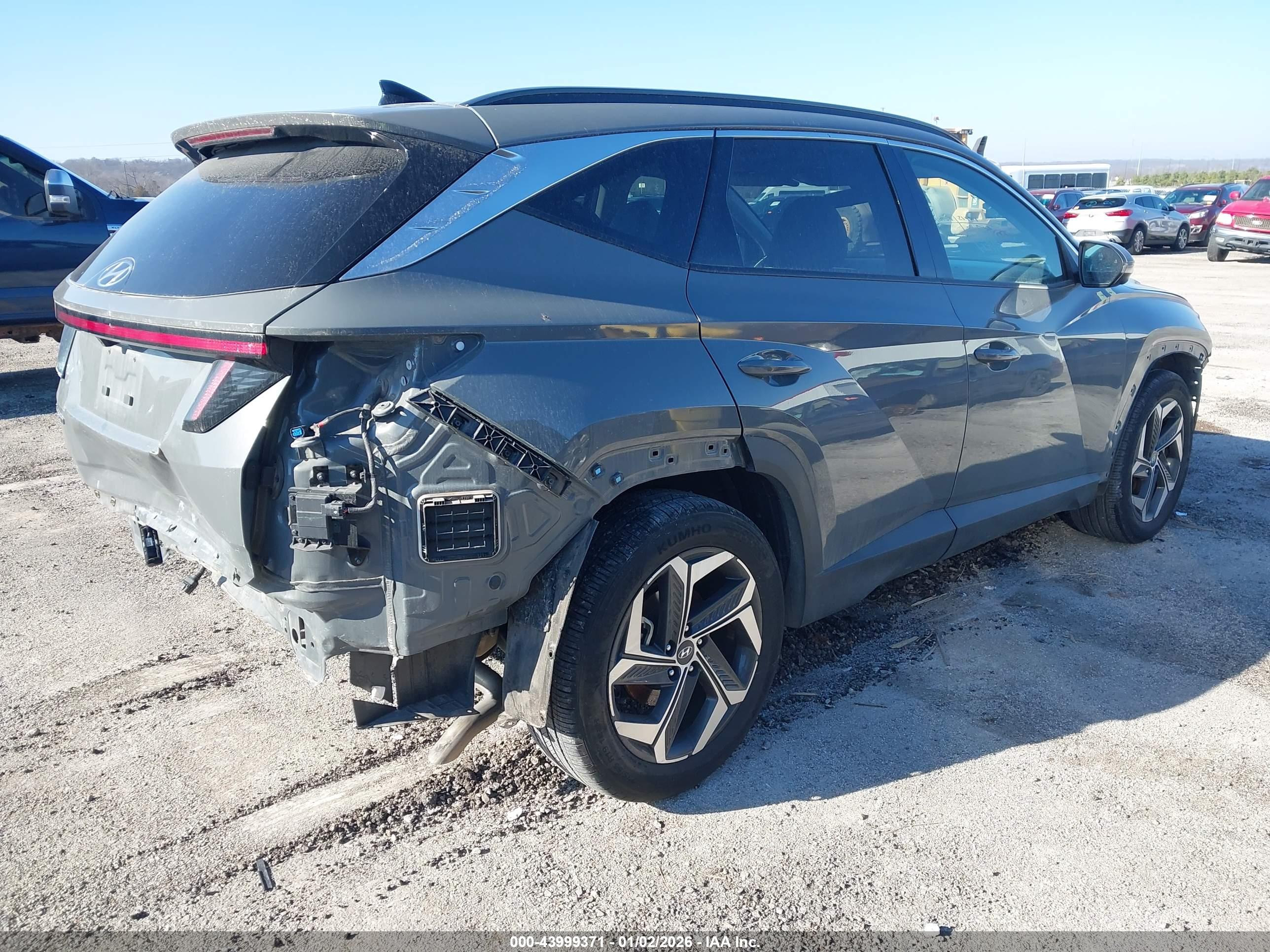 HYUNDAI TUCSON image 4