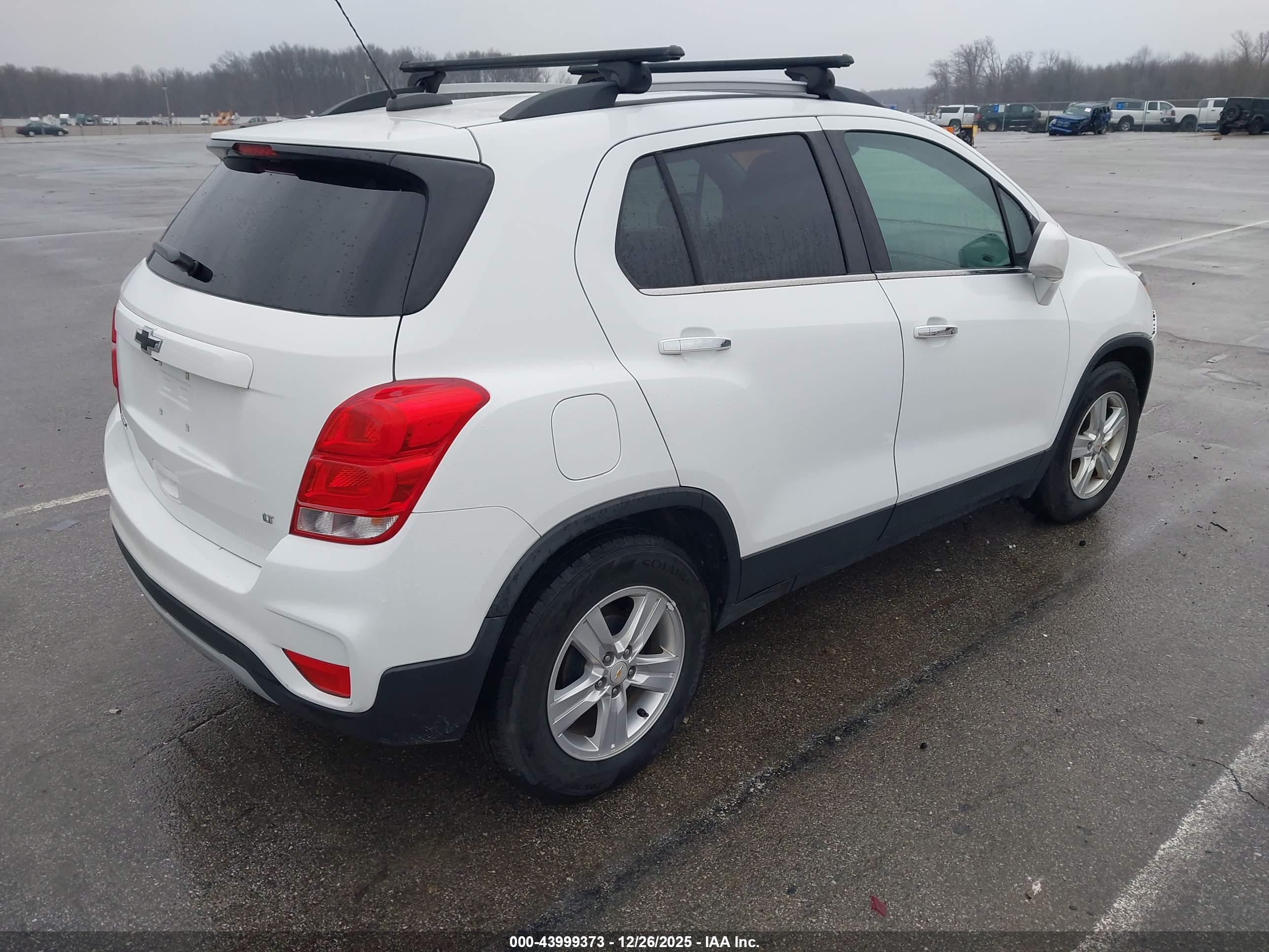 CHEVROLET TRAX image 4