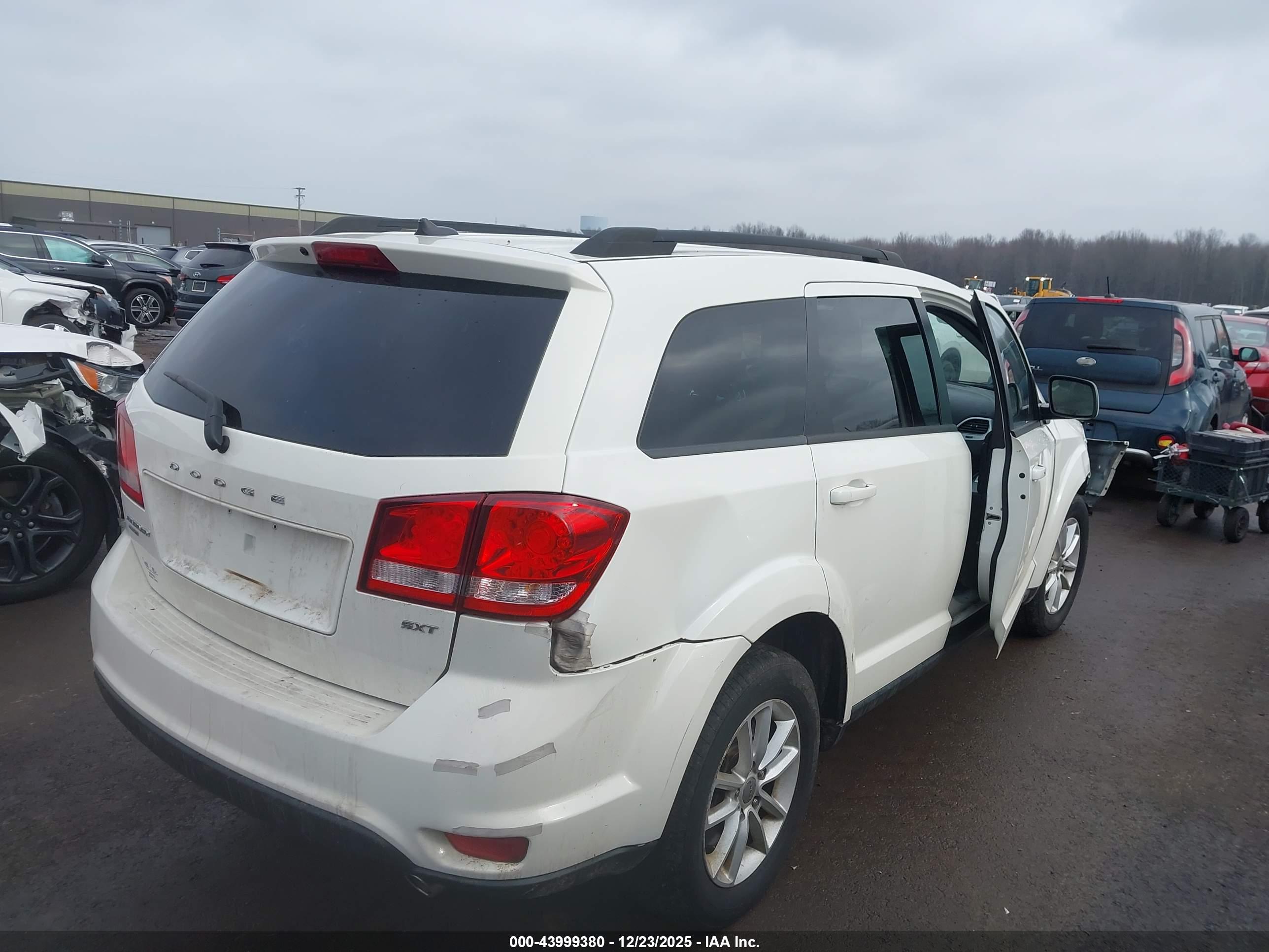 DODGE JOURNEY image 4