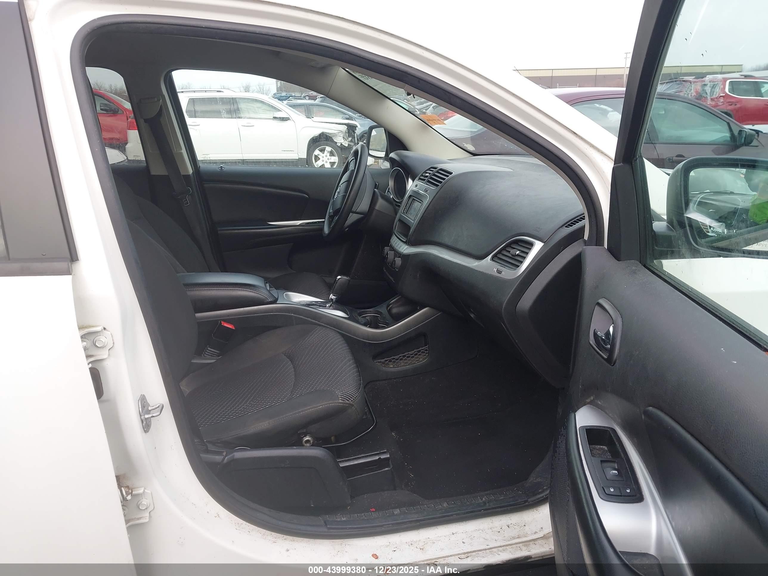 DODGE JOURNEY image 5