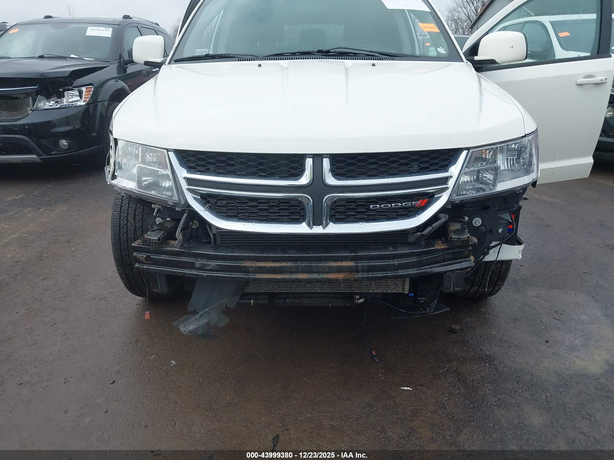 DODGE JOURNEY image 6