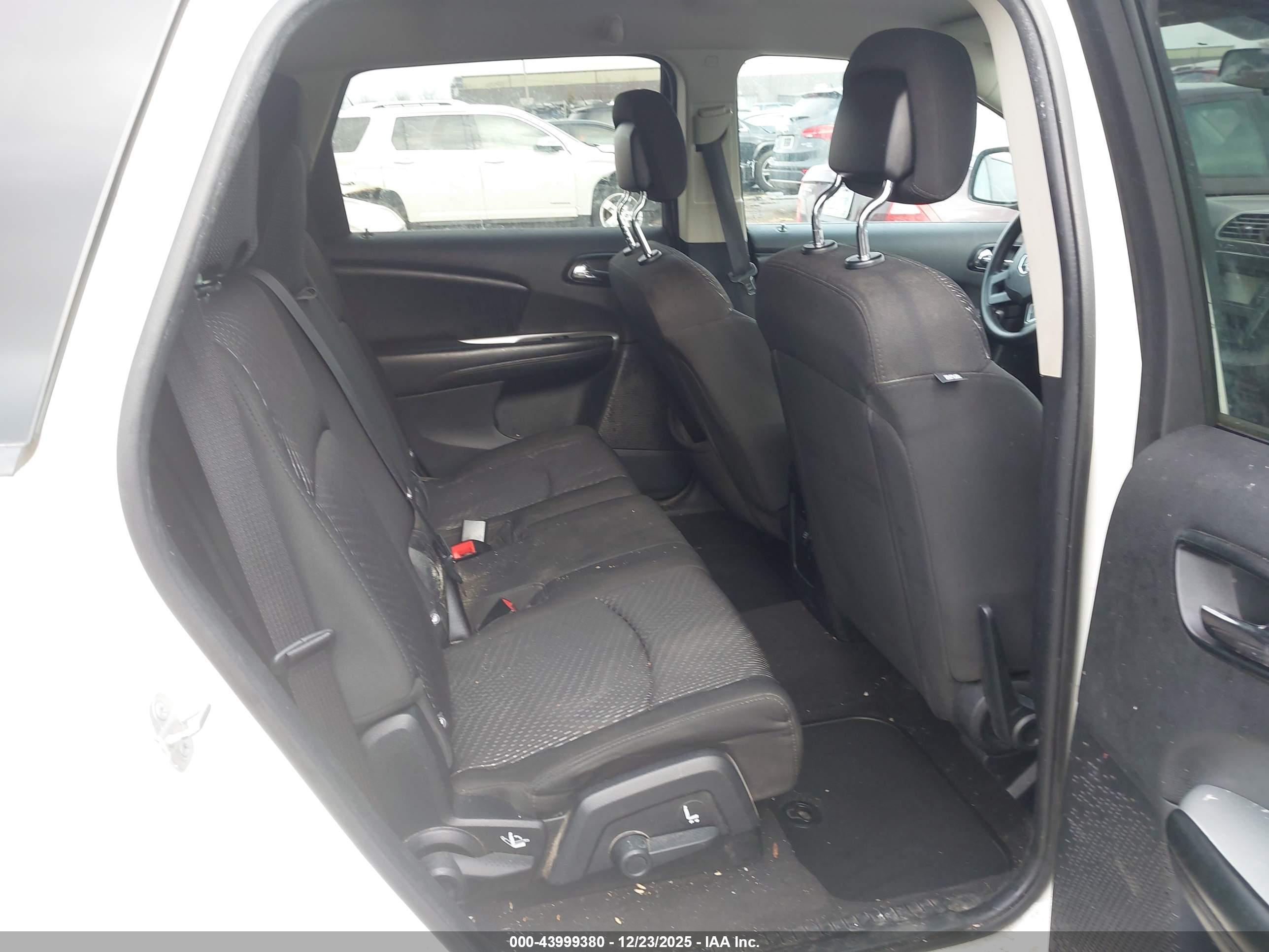 DODGE JOURNEY image 8