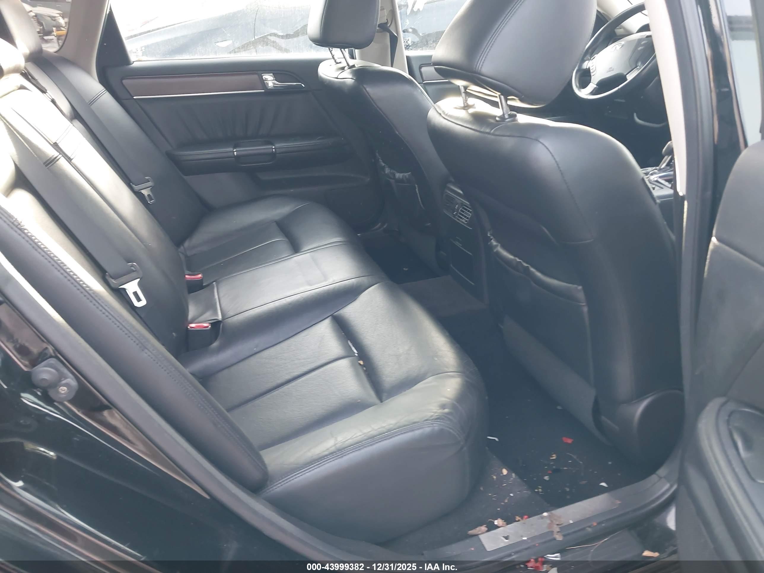 INFINITI M35X image 8