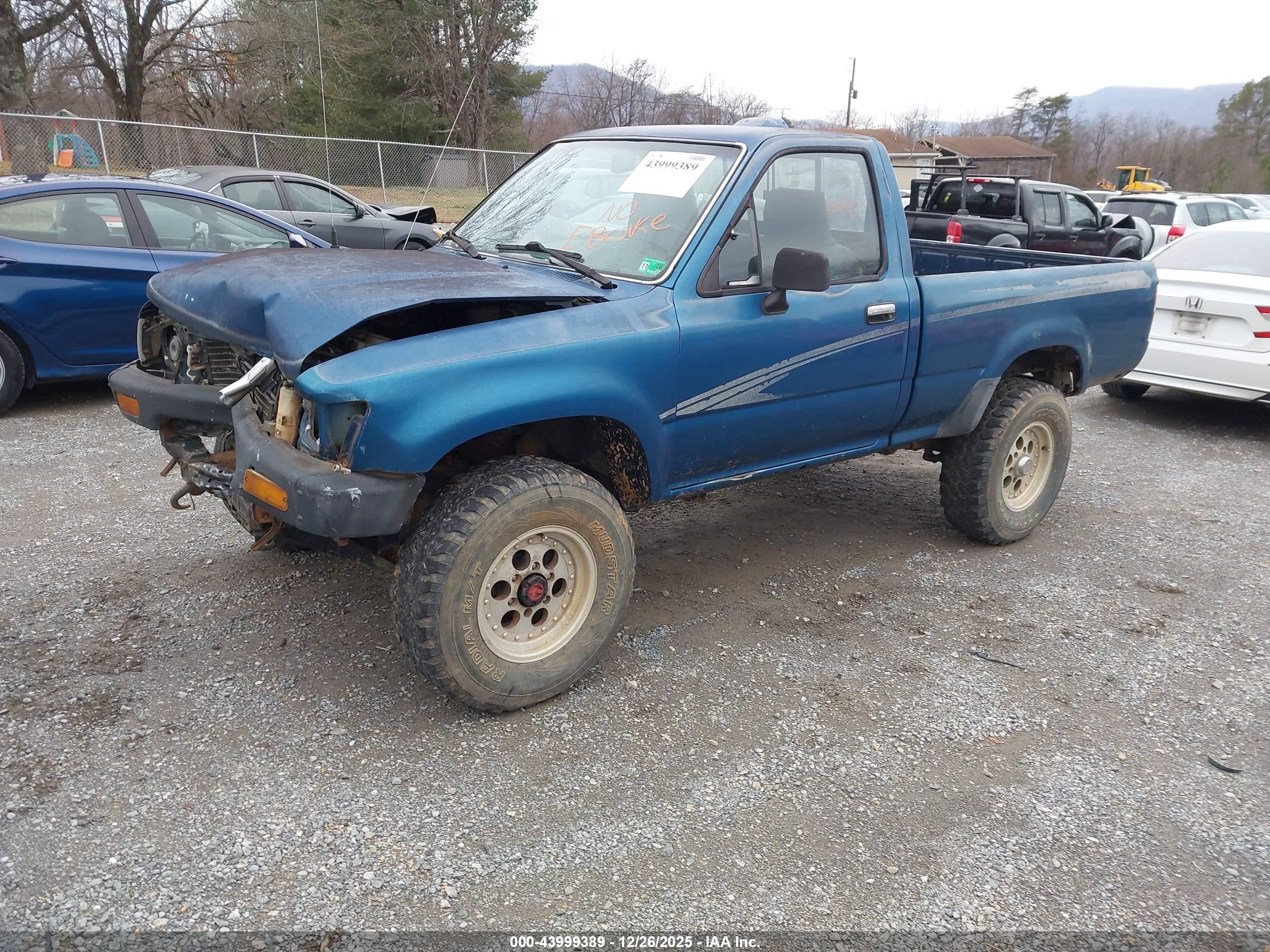 TOYOTA PICKUP image 2