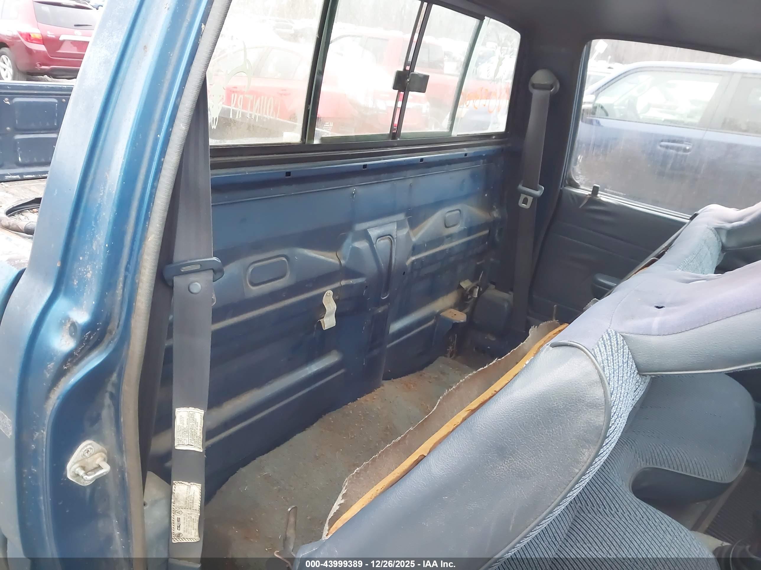 TOYOTA PICKUP image 8