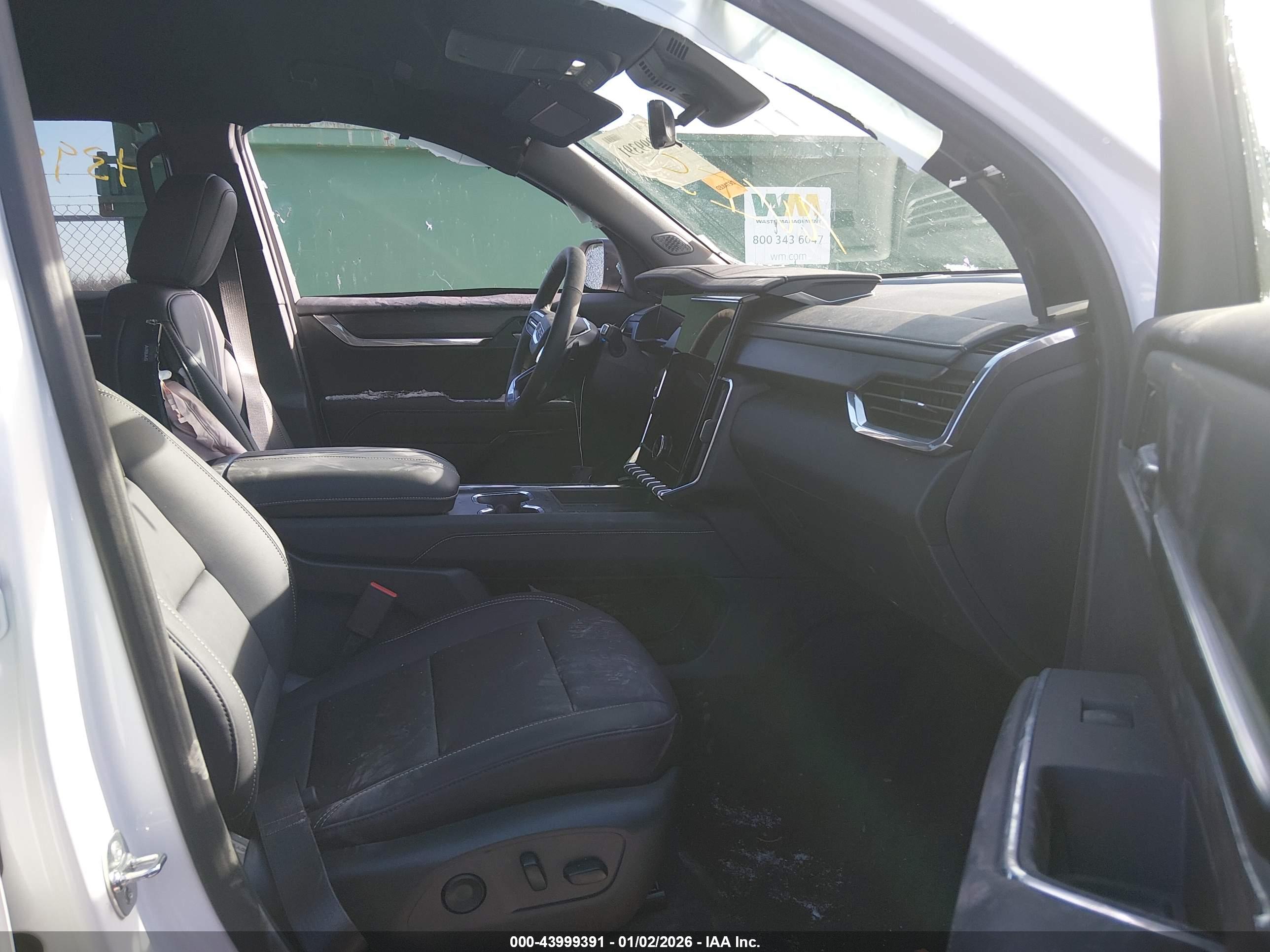 GMC ACADIA image 5