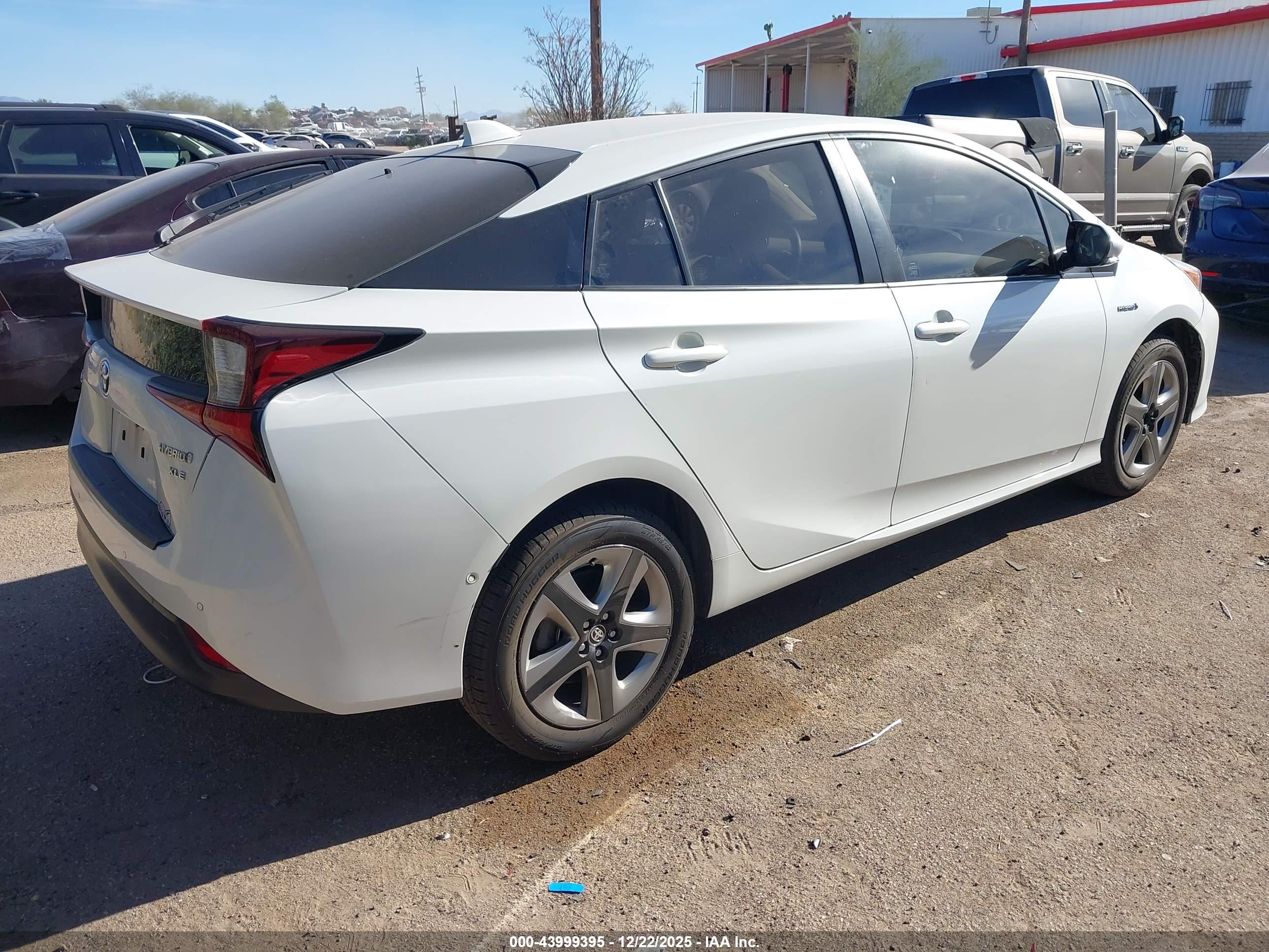 TOYOTA PRIUS image 4
