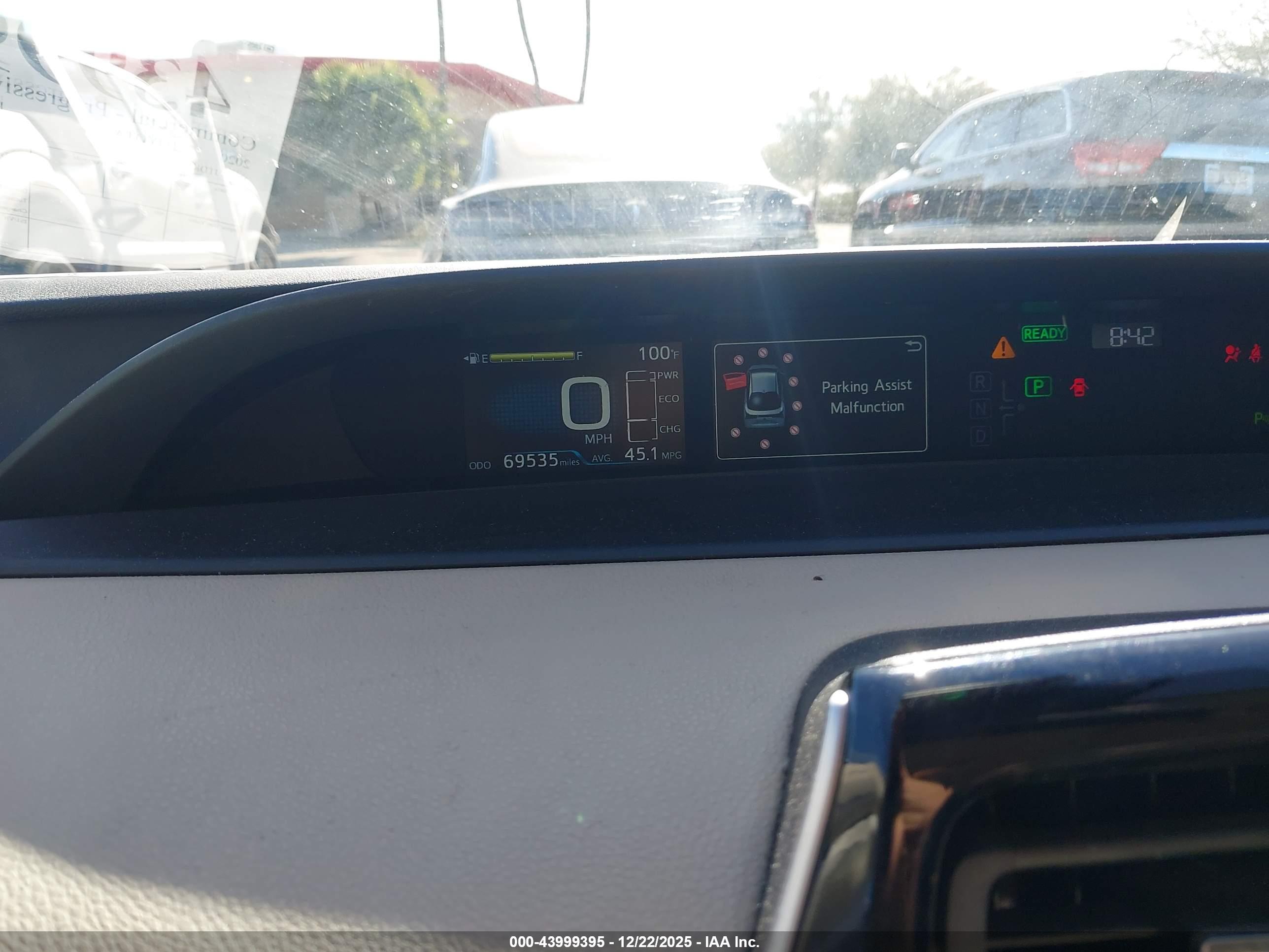 TOYOTA PRIUS image 7