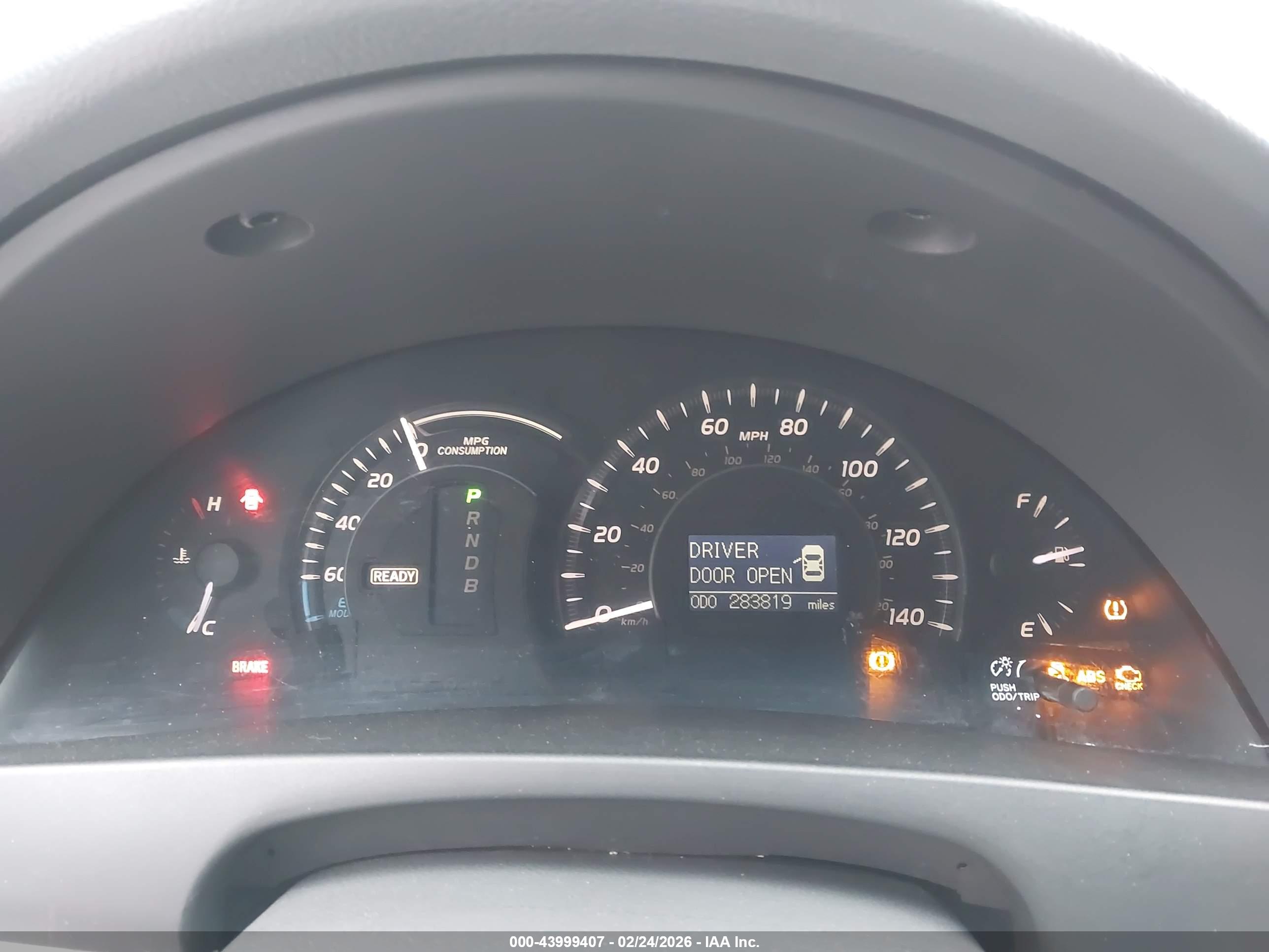 TOYOTA CAMRY image 7