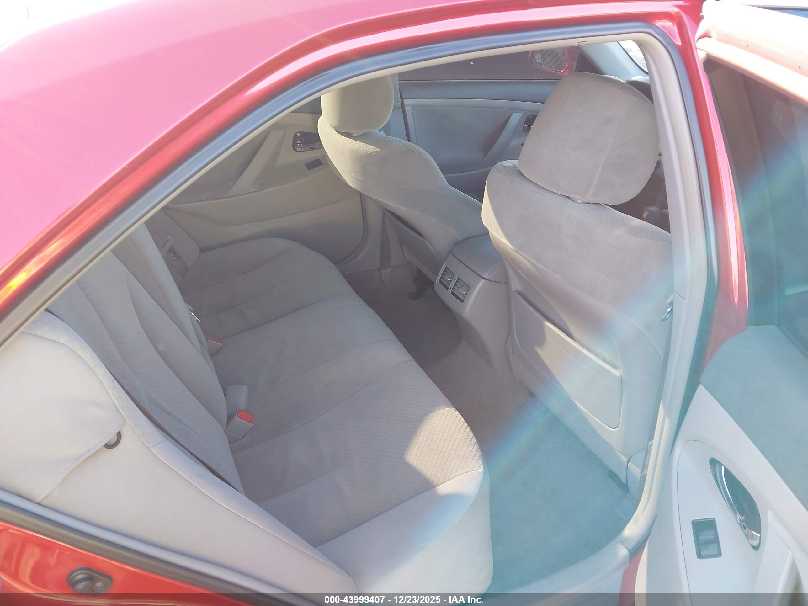 TOYOTA CAMRY image 8
