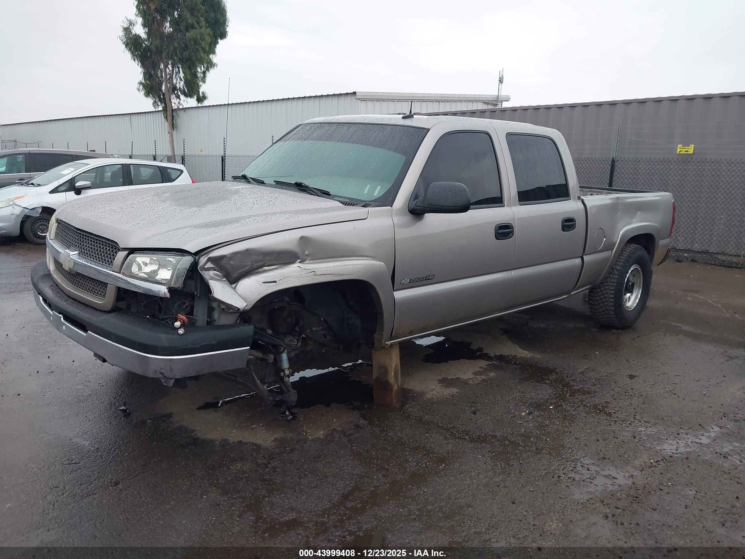 CHEVROLET SILVERADO image 6