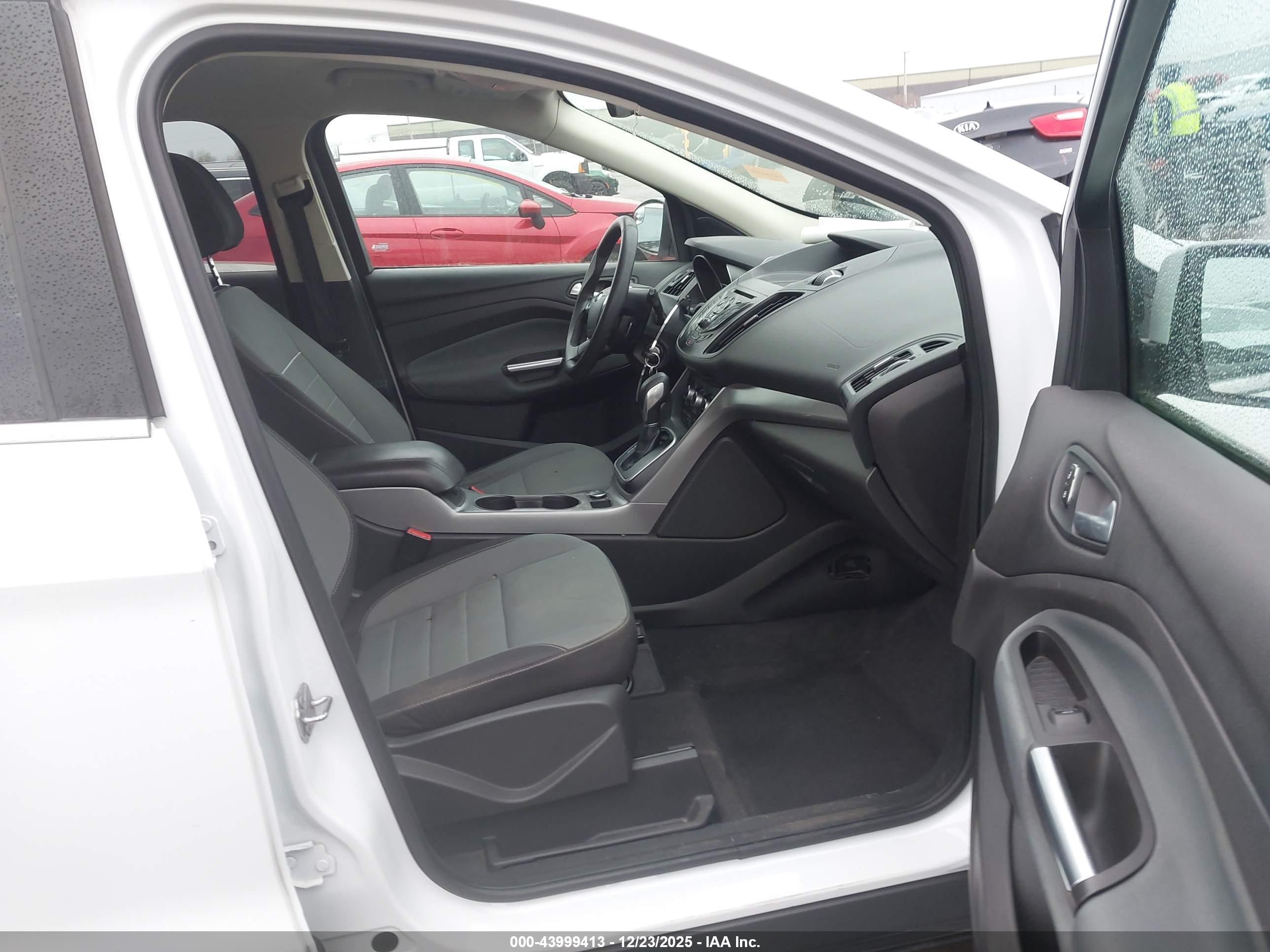 FORD ESCAPE image 5