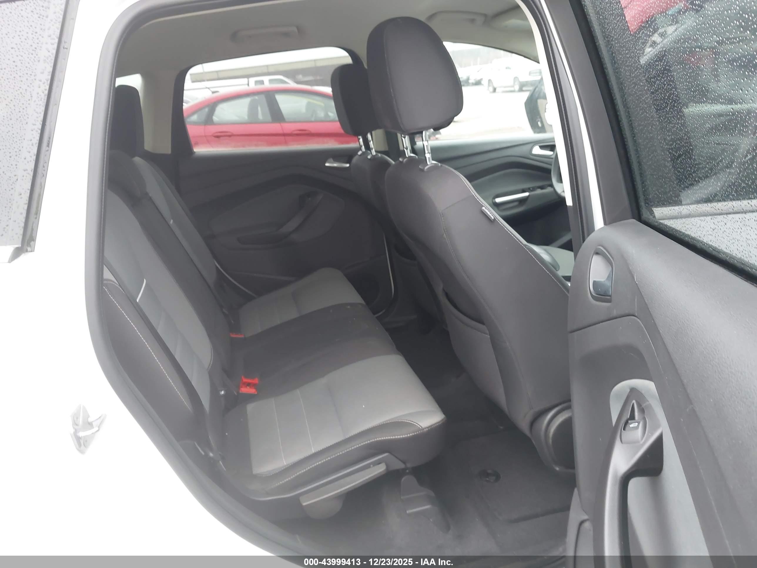 FORD ESCAPE image 8