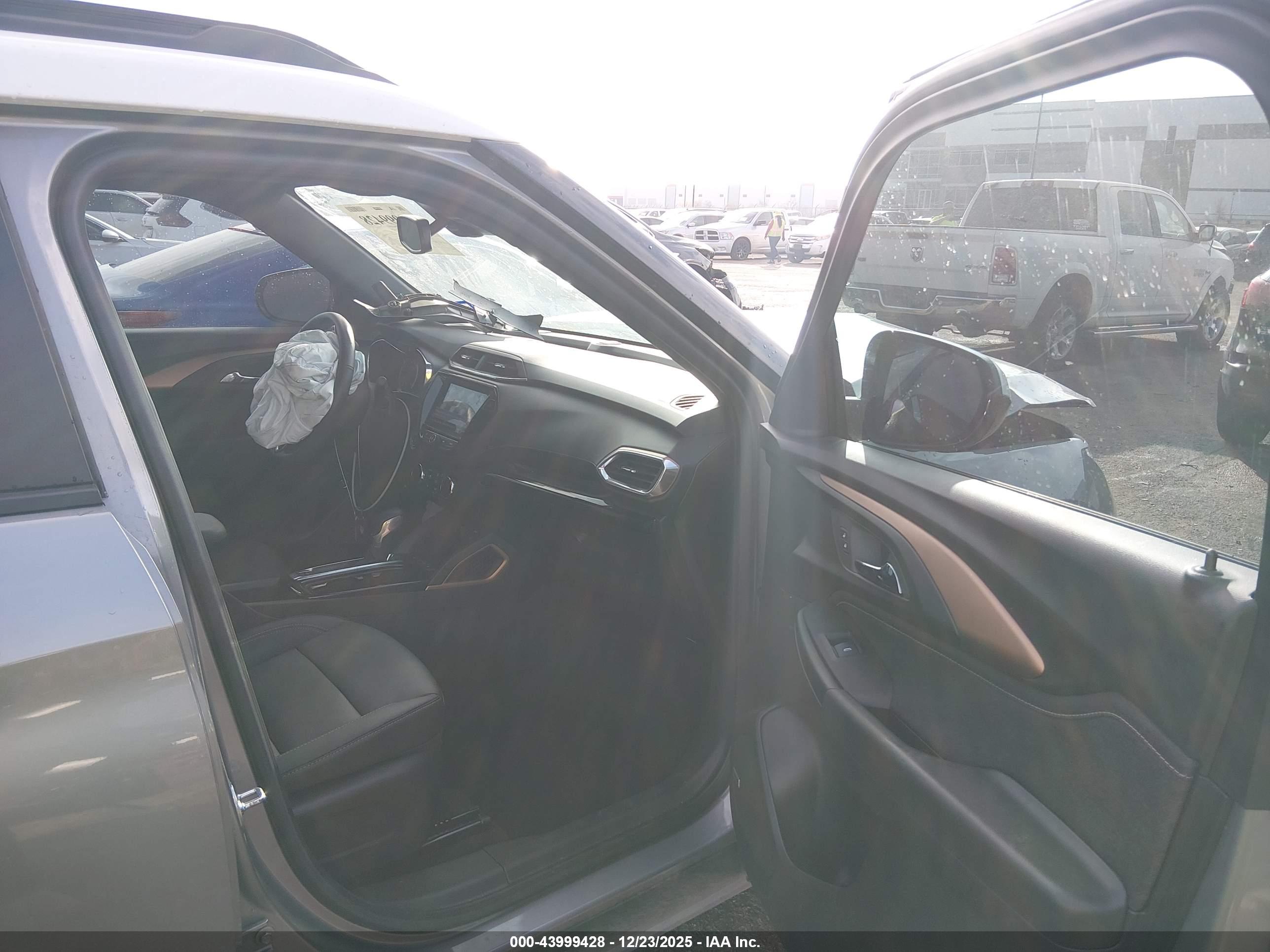 CHEVROLET TRAILBLAZER image 5