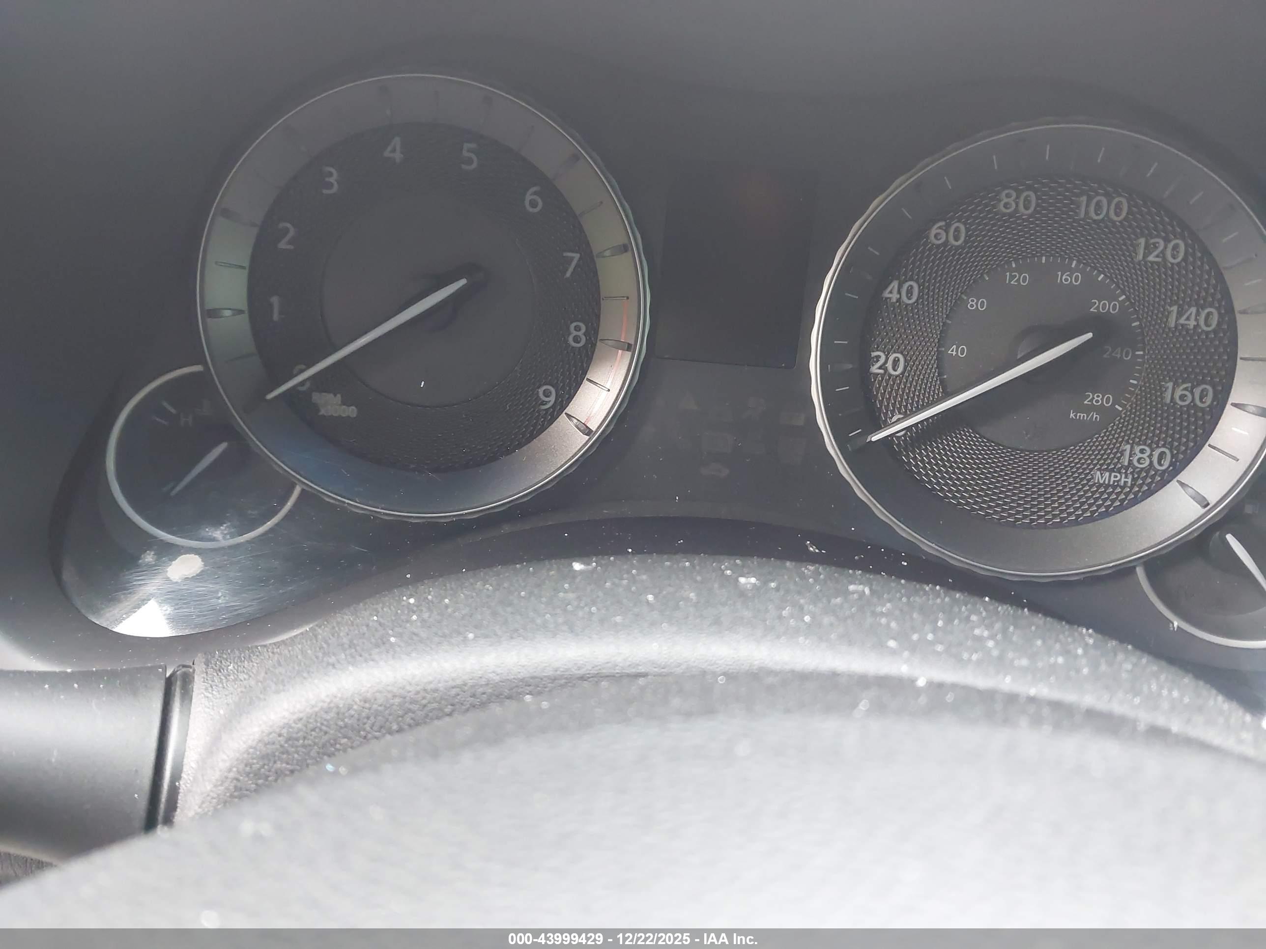 INFINITI M37 image 7