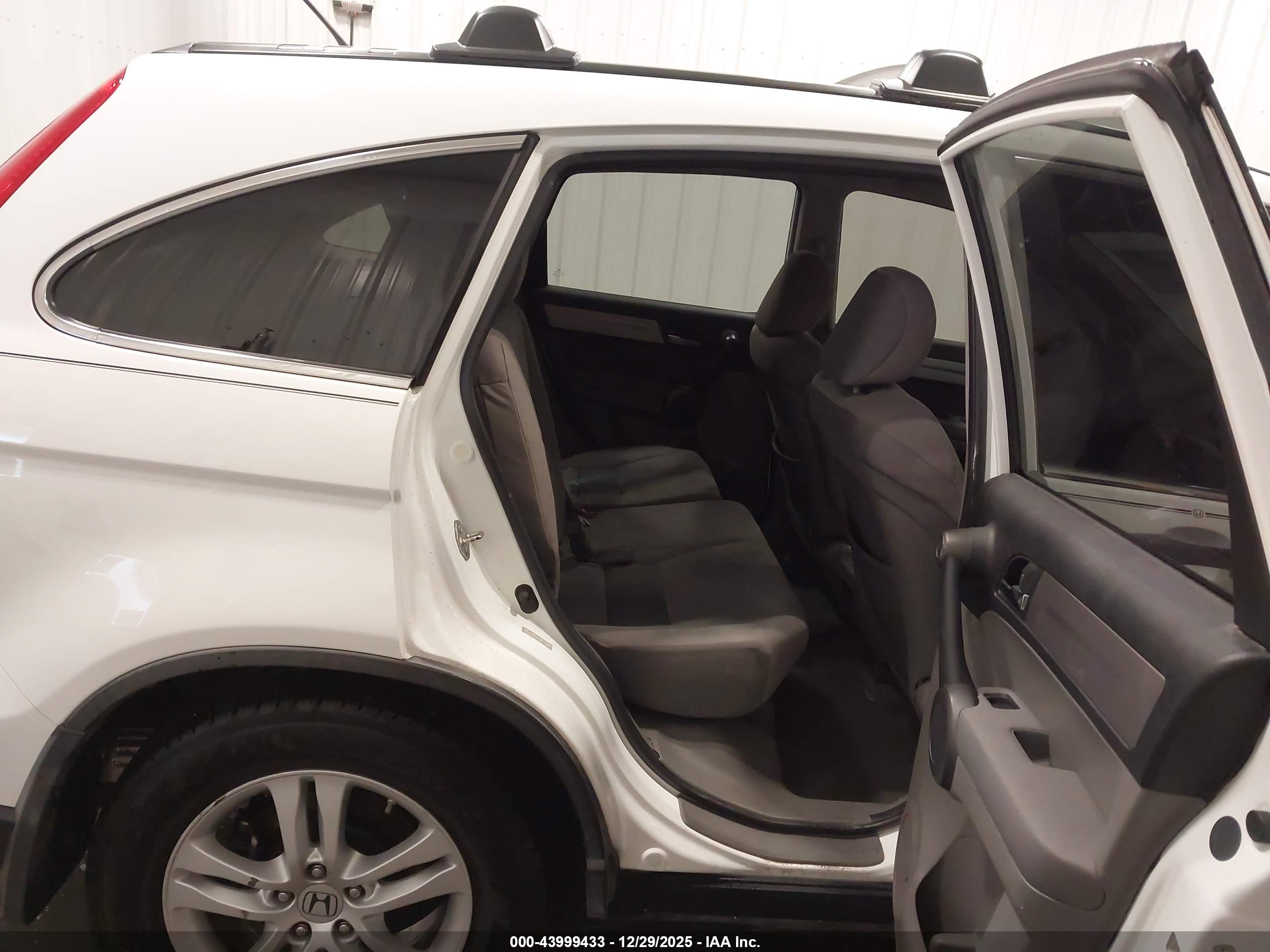 HONDA CR-V image 8