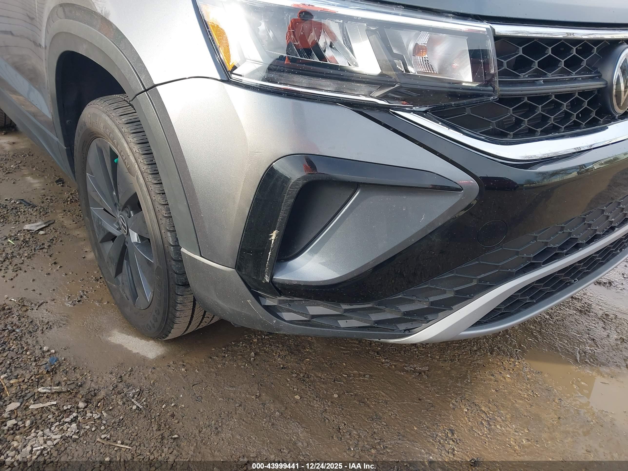 VOLKSWAGEN TAOS image 6
