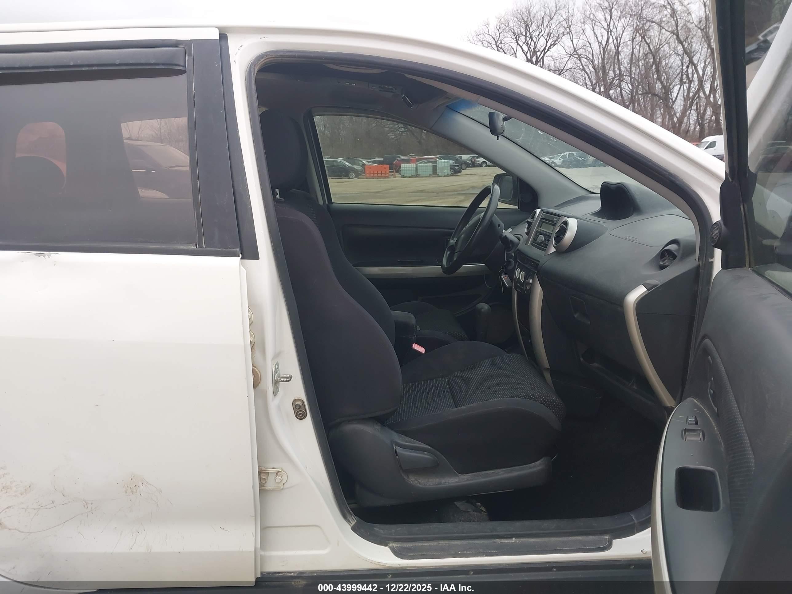 SCION XA image 5