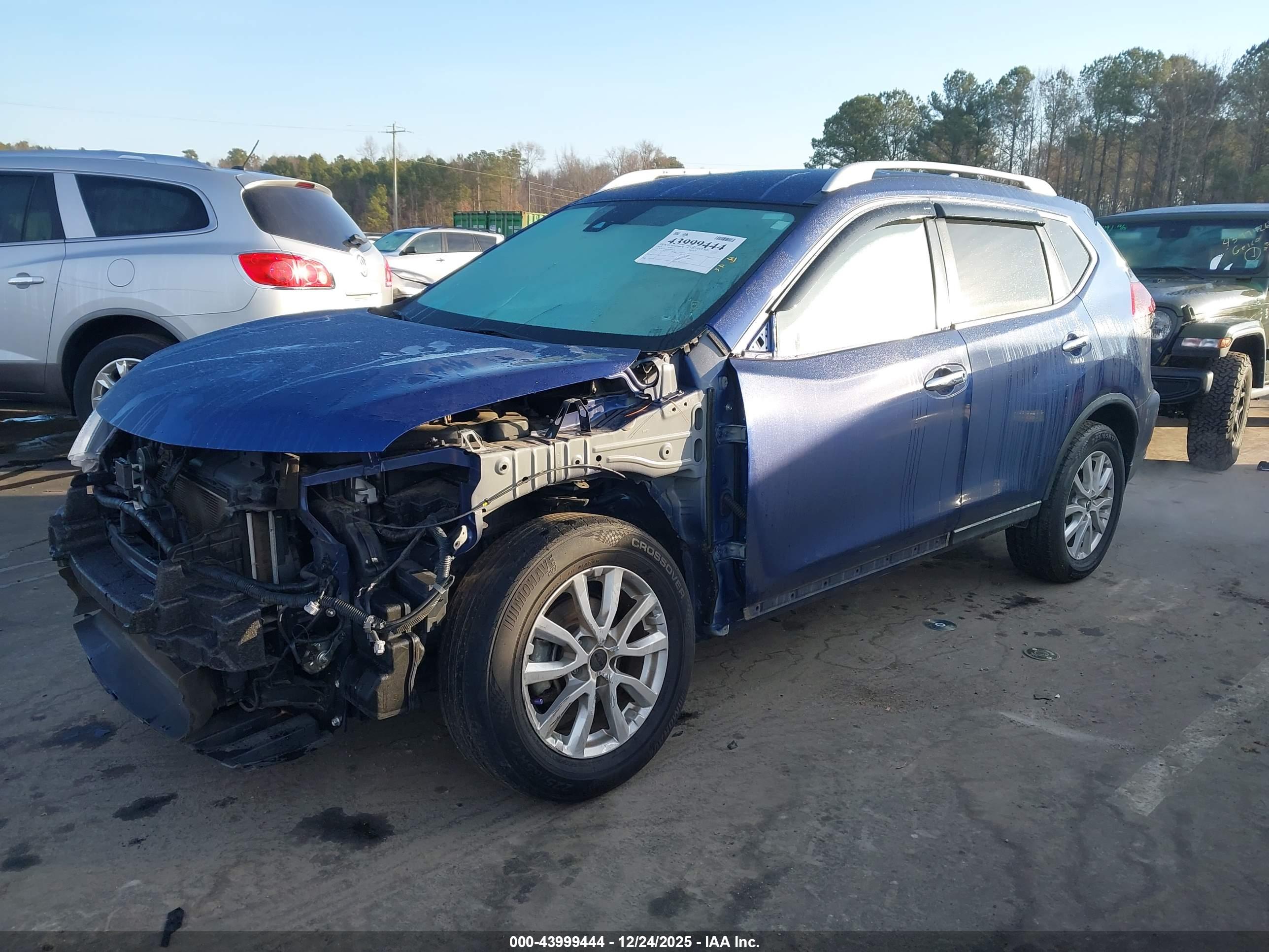 NISSAN ROGUE image 2