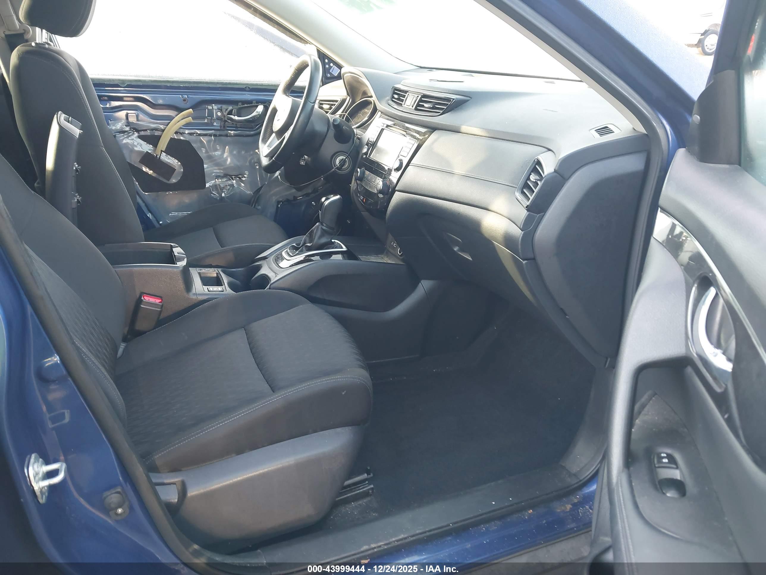 NISSAN ROGUE image 5