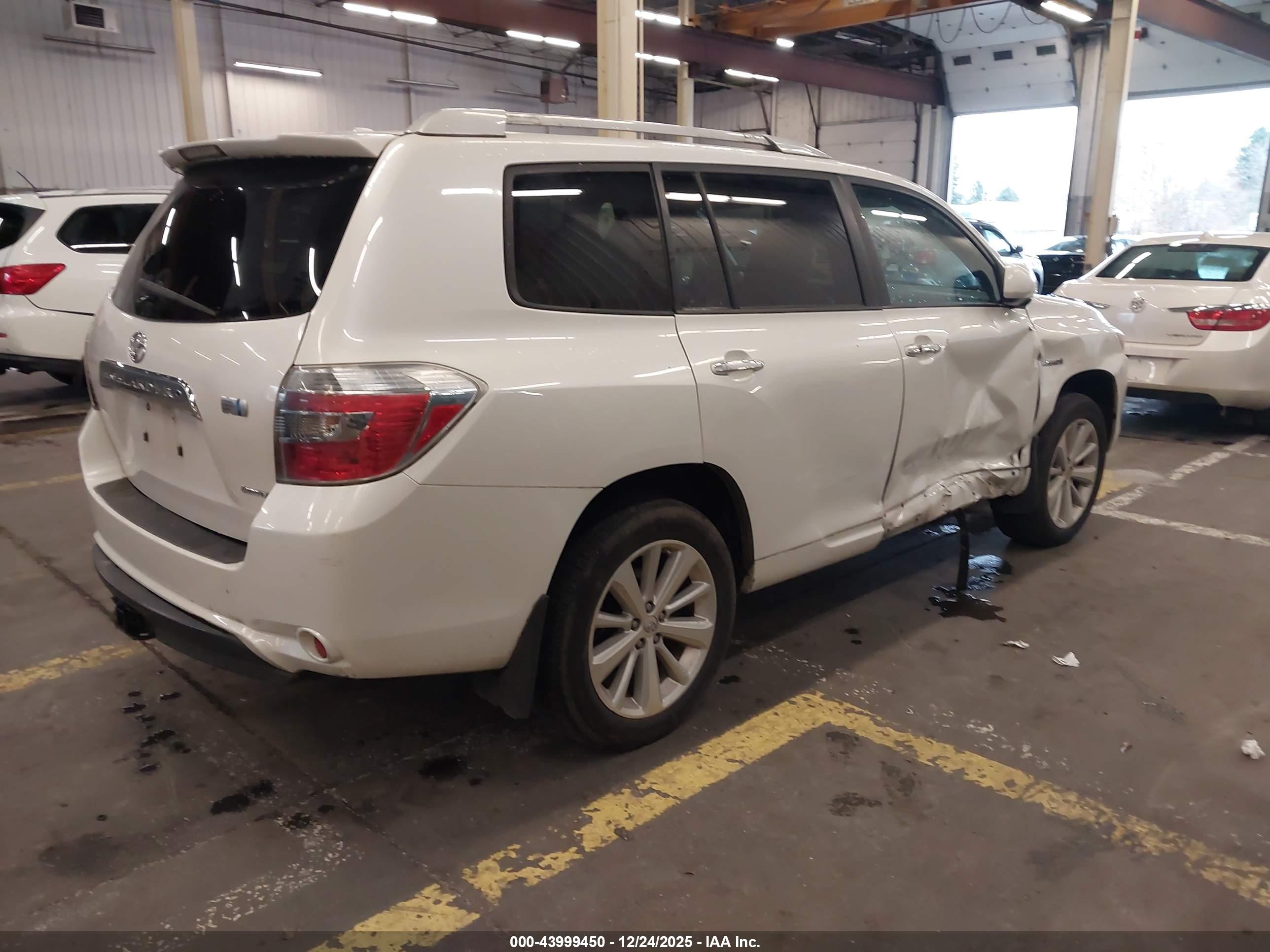 TOYOTA HIGHLANDER image 4