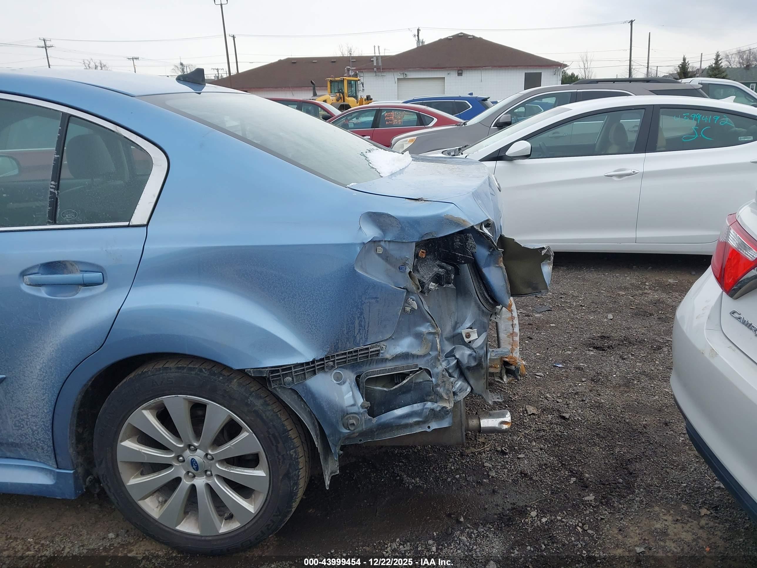 SUBARU LEGACY image 6